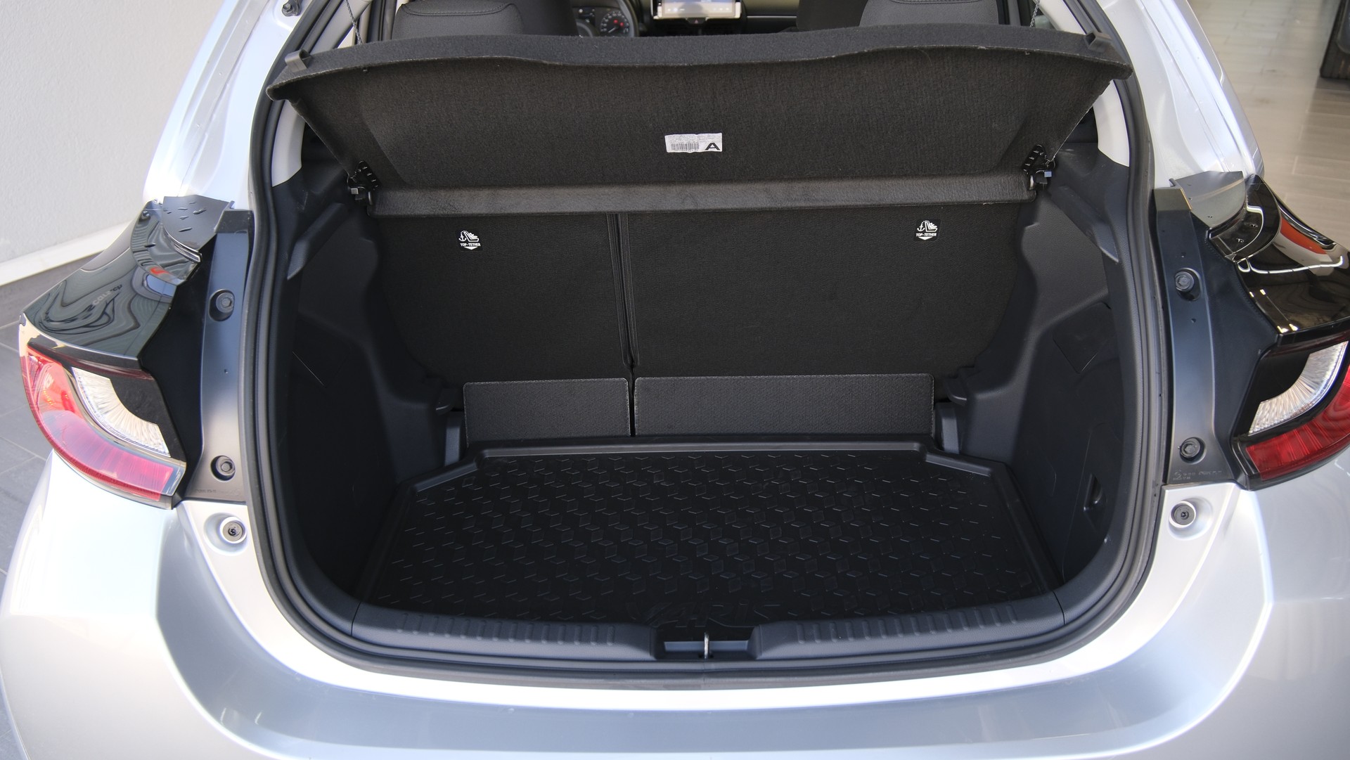 TOYOTA Yaris 1.5 Comfort e-CVT-image-21