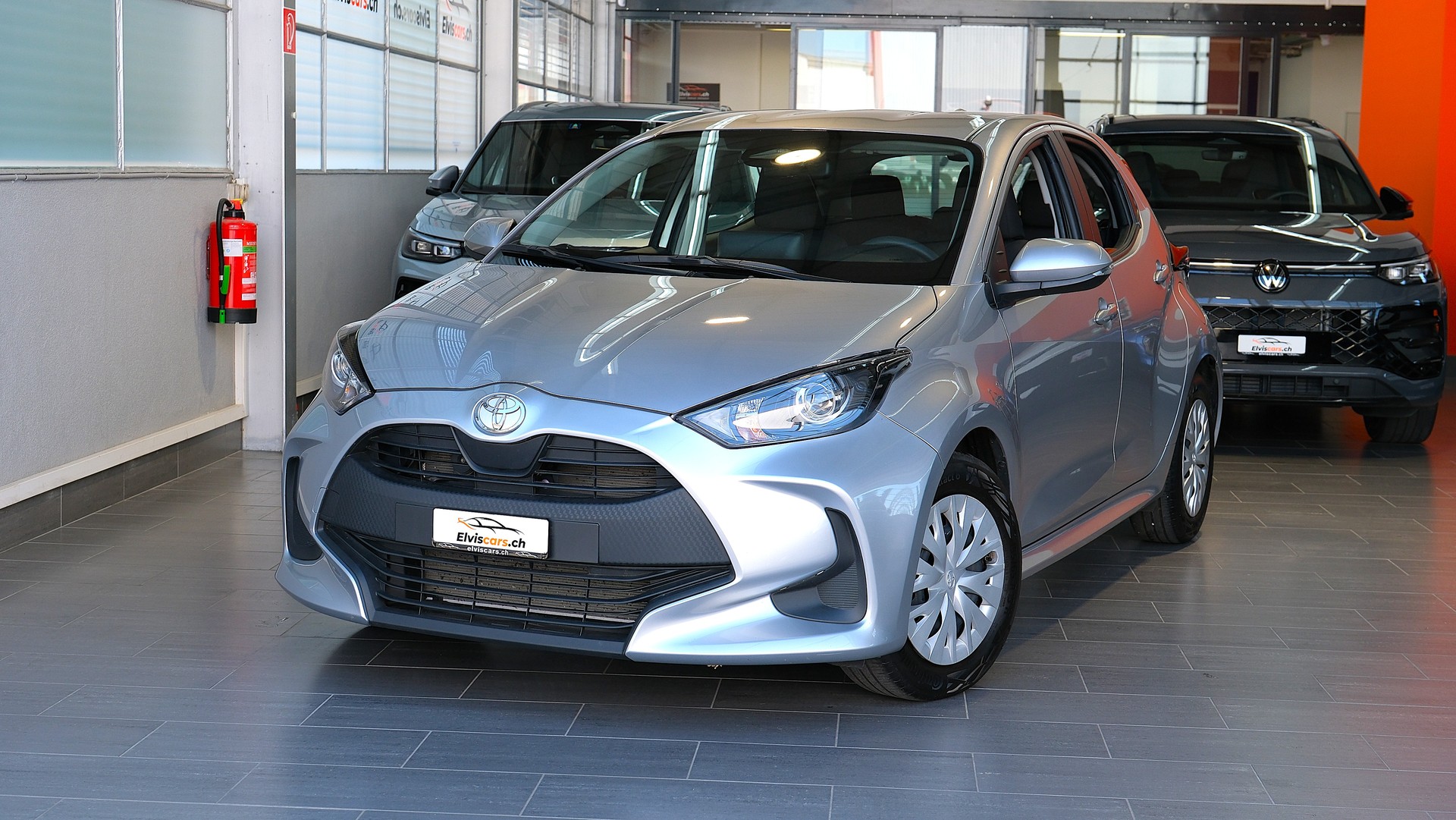 TOYOTA Yaris 1.5 Comfort e-CVT-image-0