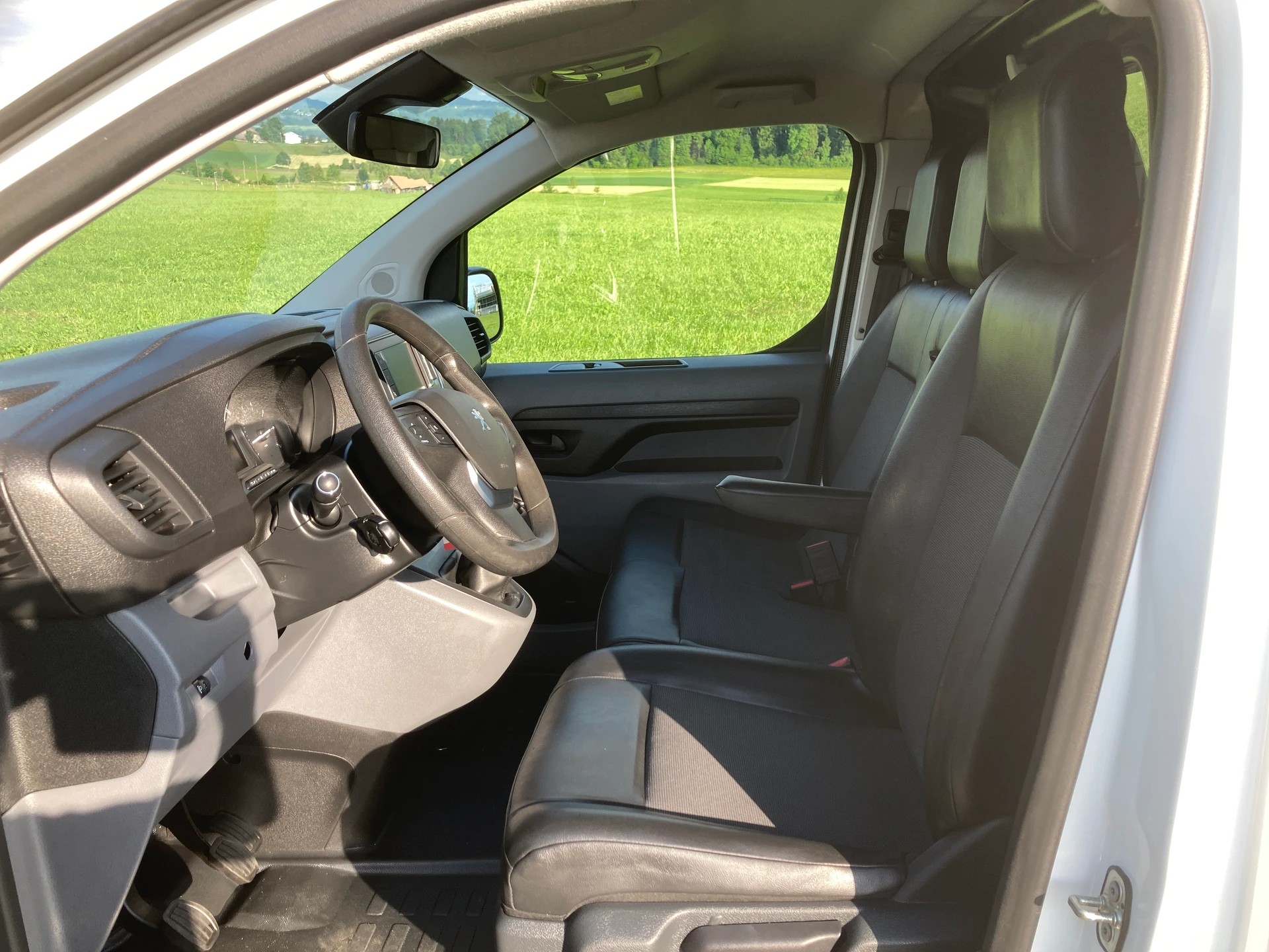 PEUGEOT Expert 2.0 BlueHDi 120 S&S Active Long **Nutzlast 1'225KG**-image-8