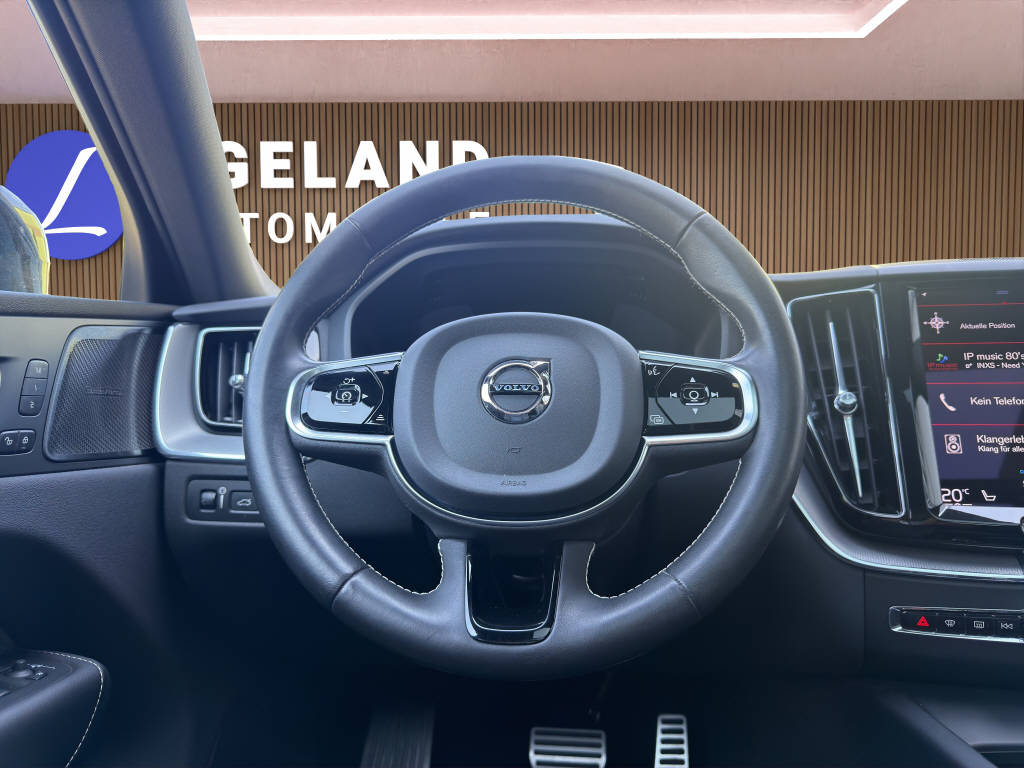 VOLVO XC60 2.0 T8 TE R-Design eAWD-image-14