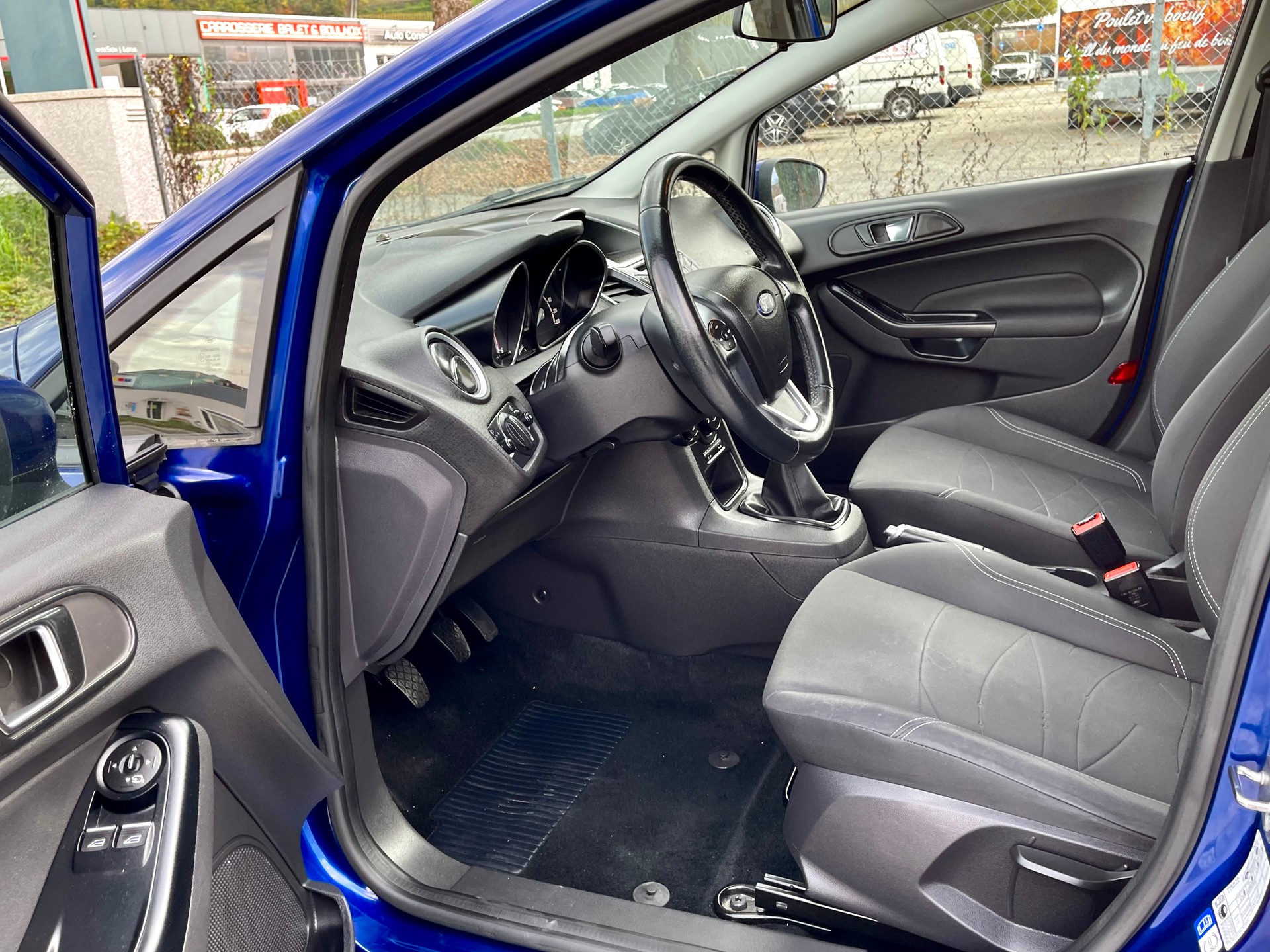 FORD Fiesta 1.5 TDCi Titanium-image-30