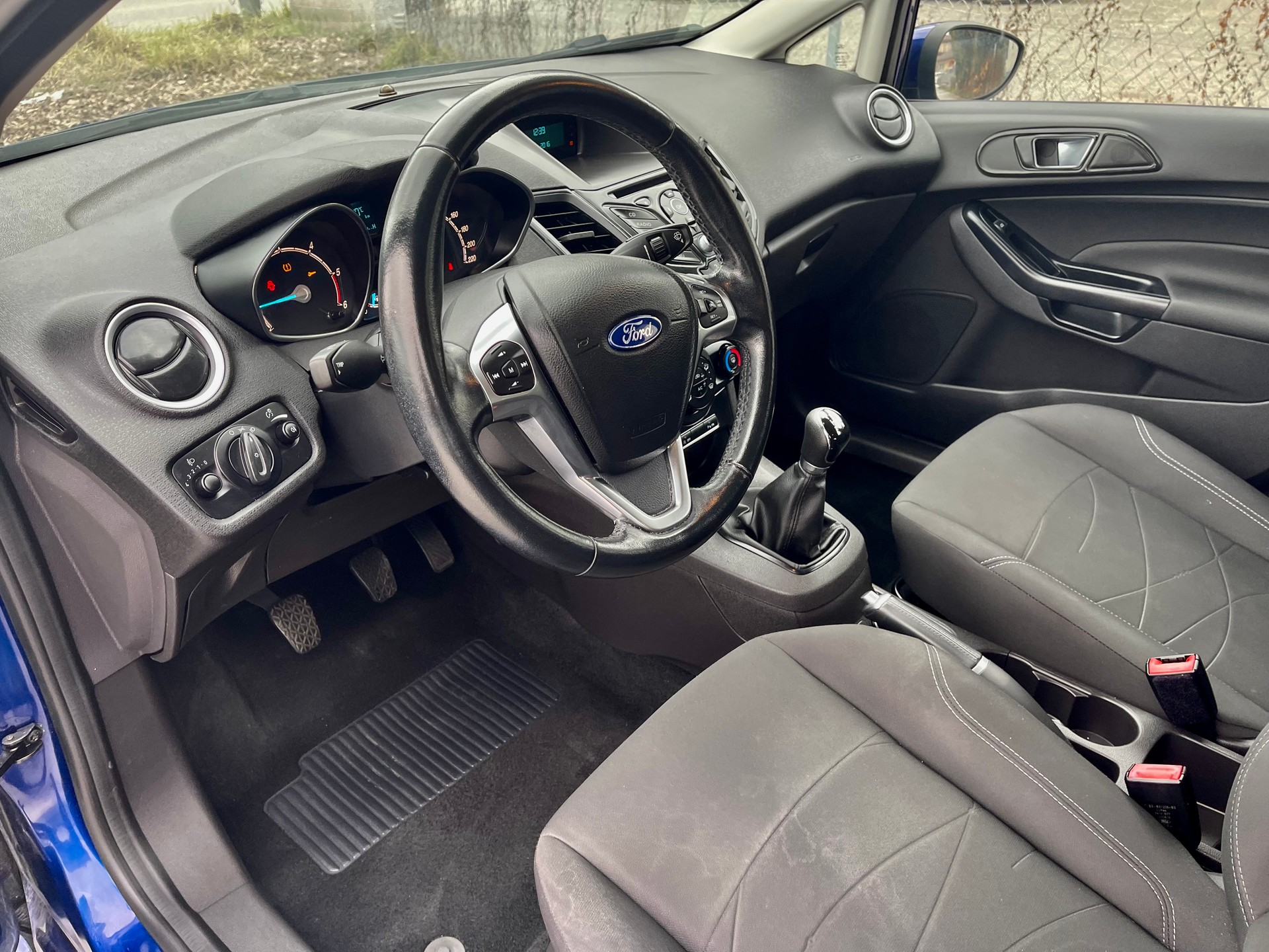 FORD Fiesta 1.5 TDCi Titanium-image-10