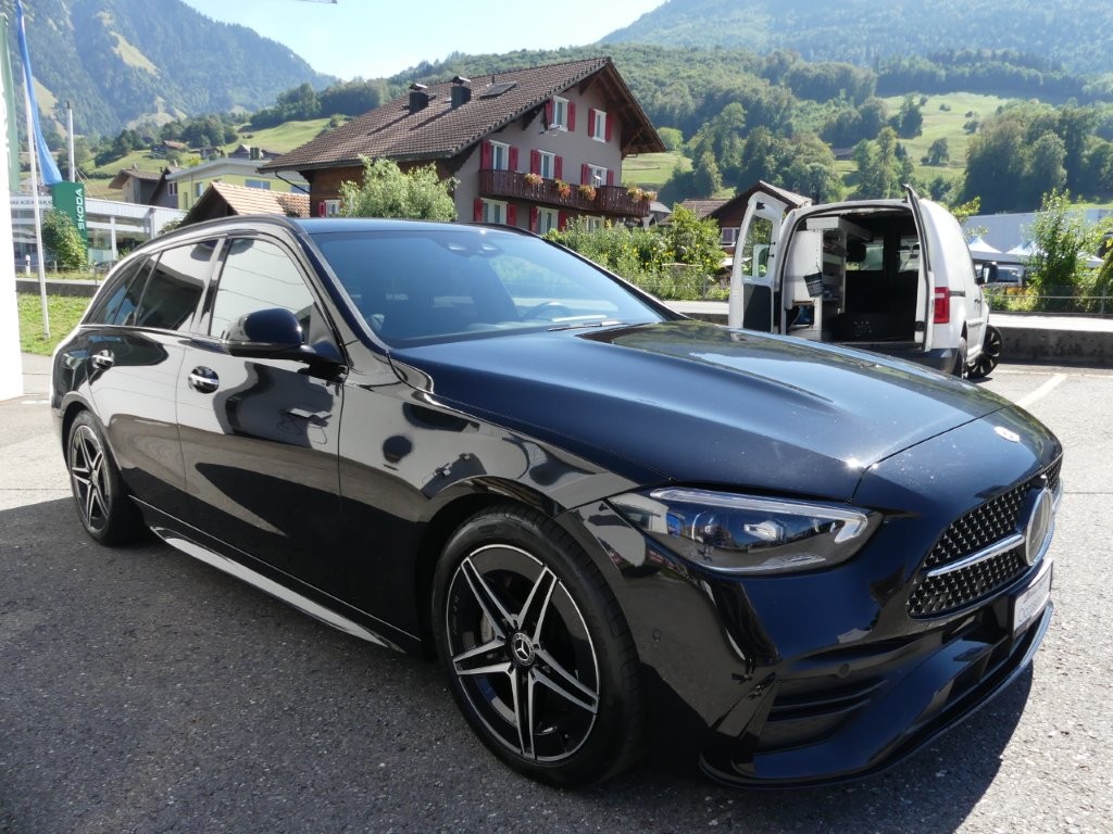 MERCEDES-BENZ C 300 d T AMG Line-image-4