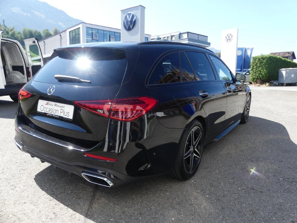 MERCEDES-BENZ C 300 d T AMG Line-image-3