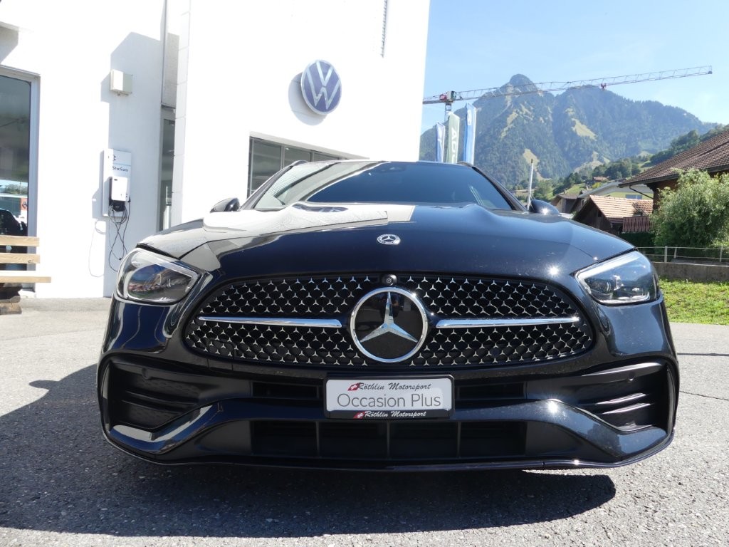 MERCEDES-BENZ C 300 d T AMG Line-image-5