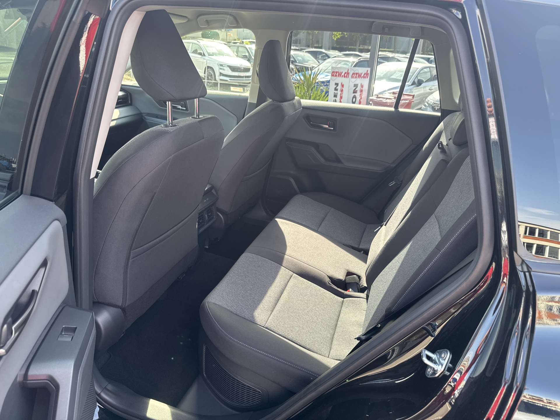 TOYOTA RAV-4 2.5 HSD Trend e-CVT AWD NEUES MODELL Automat-image-6