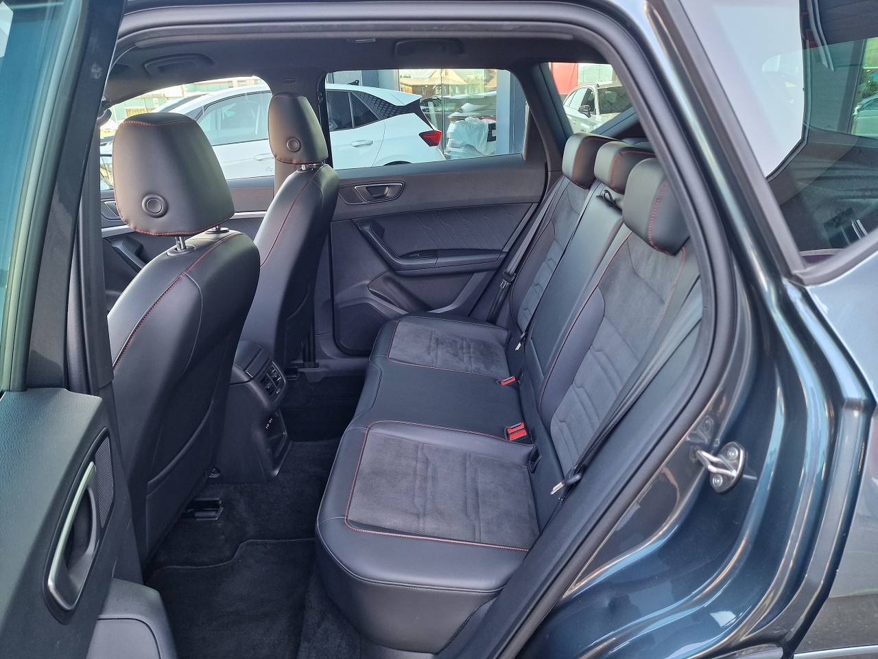 SEAT Ateca 2.0 TSI FR 4Drive DSG-image-11
