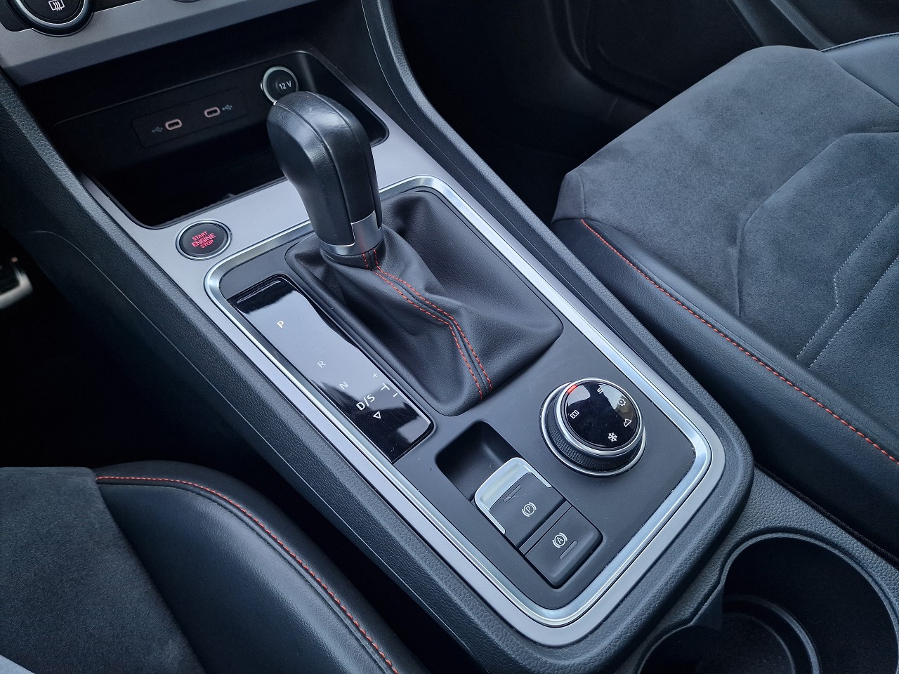 SEAT Ateca 2.0 TSI FR 4Drive DSG-image-28