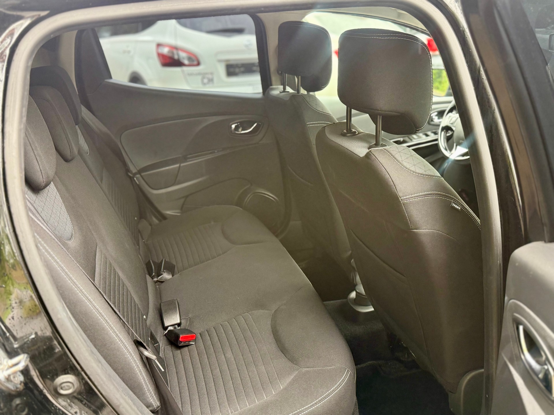 RENAULT Clio 1.2 16V T Dynamique EDC-image-10