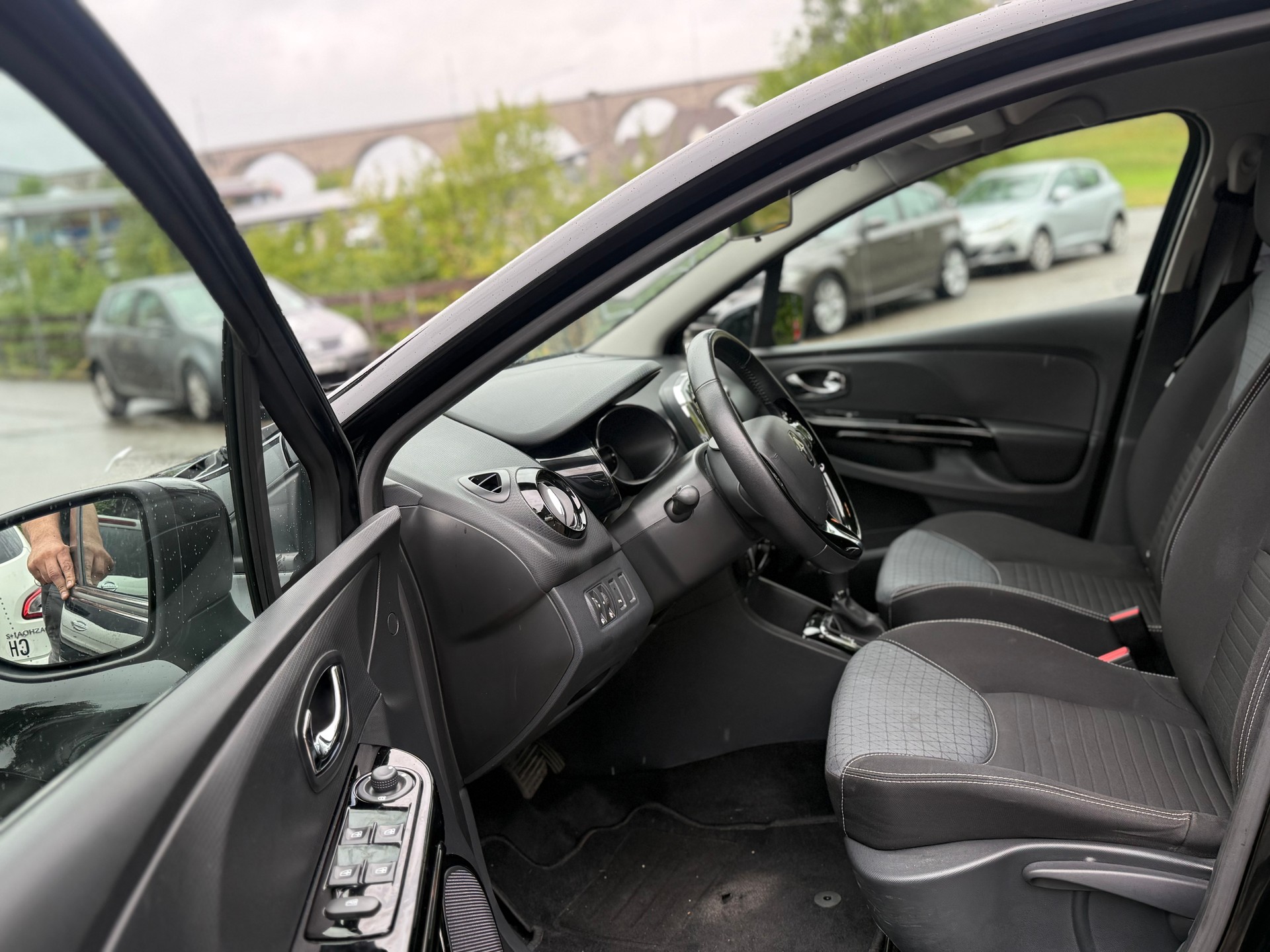 RENAULT Clio 1.2 16V T Dynamique EDC-image-12