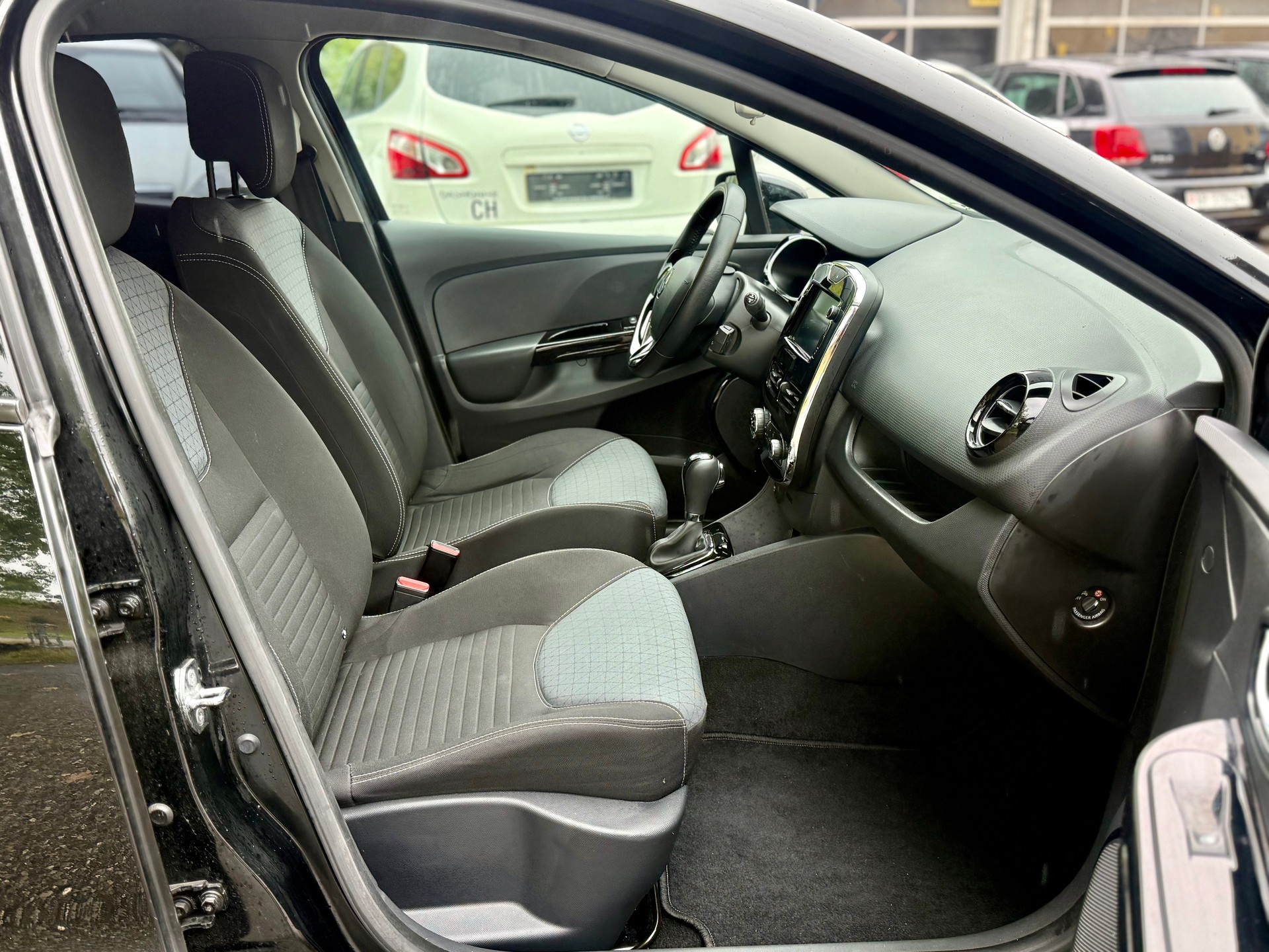 RENAULT Clio 1.2 16V T Dynamique EDC-image-8