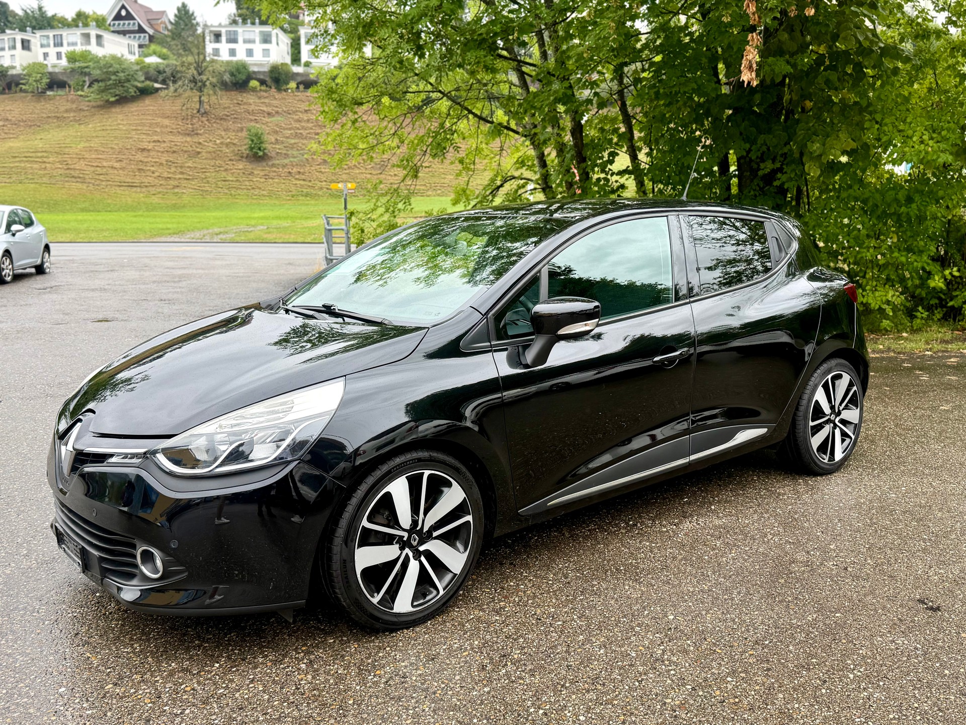 RENAULT Clio 1.2 16V T Dynamique EDC-image-13
