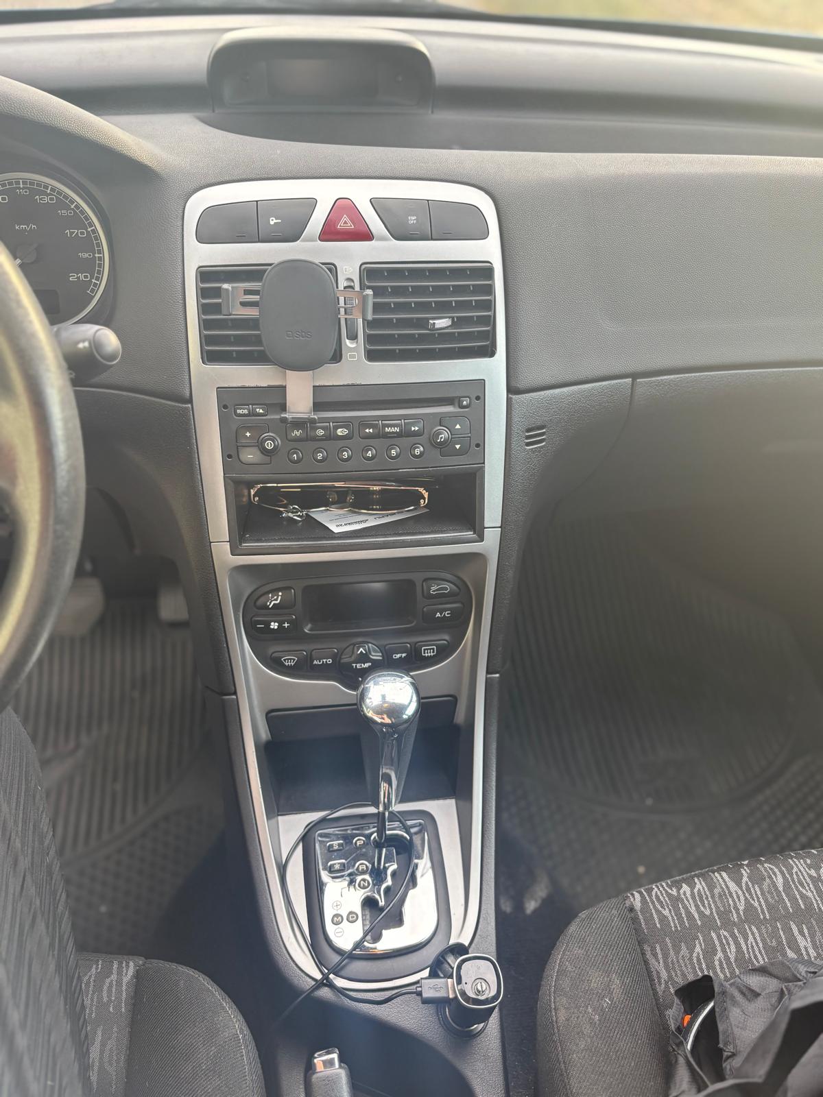 PEUGEOT 307 2.0 16V-image-5