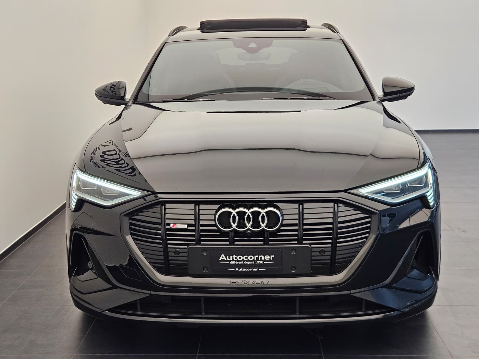 AUDI e-tron 55 Sportback S Line quattro-image-4
