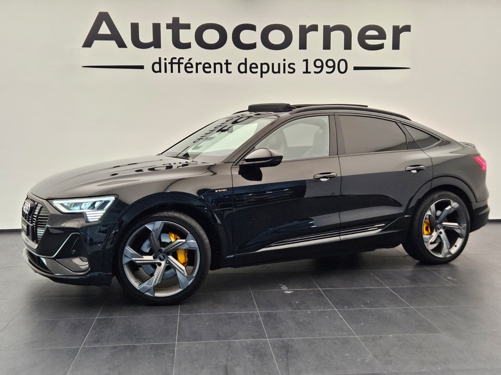 AUDI e-tron 55 Sportback S Line quattro-image-0