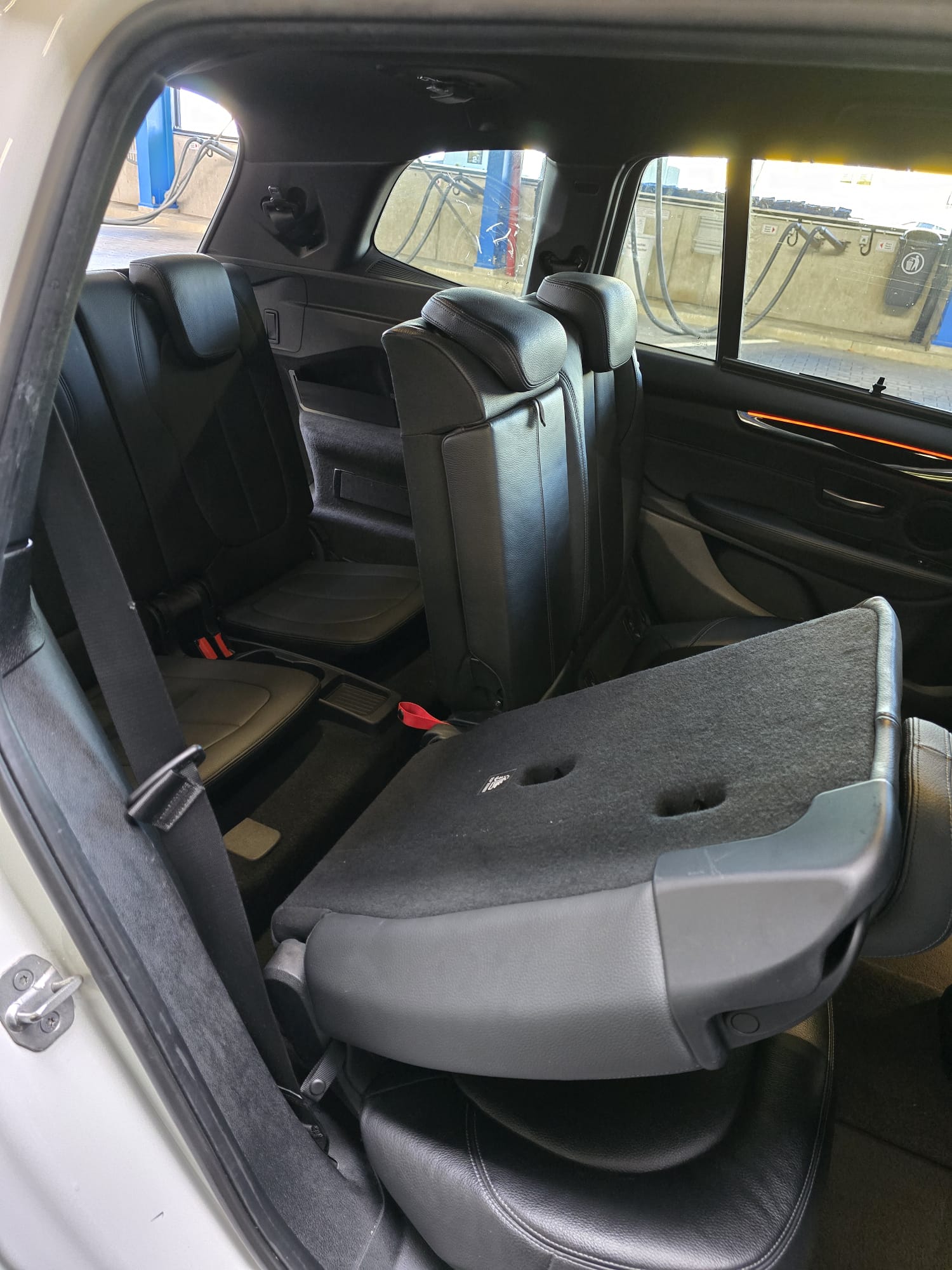 BMW 218d-image-5