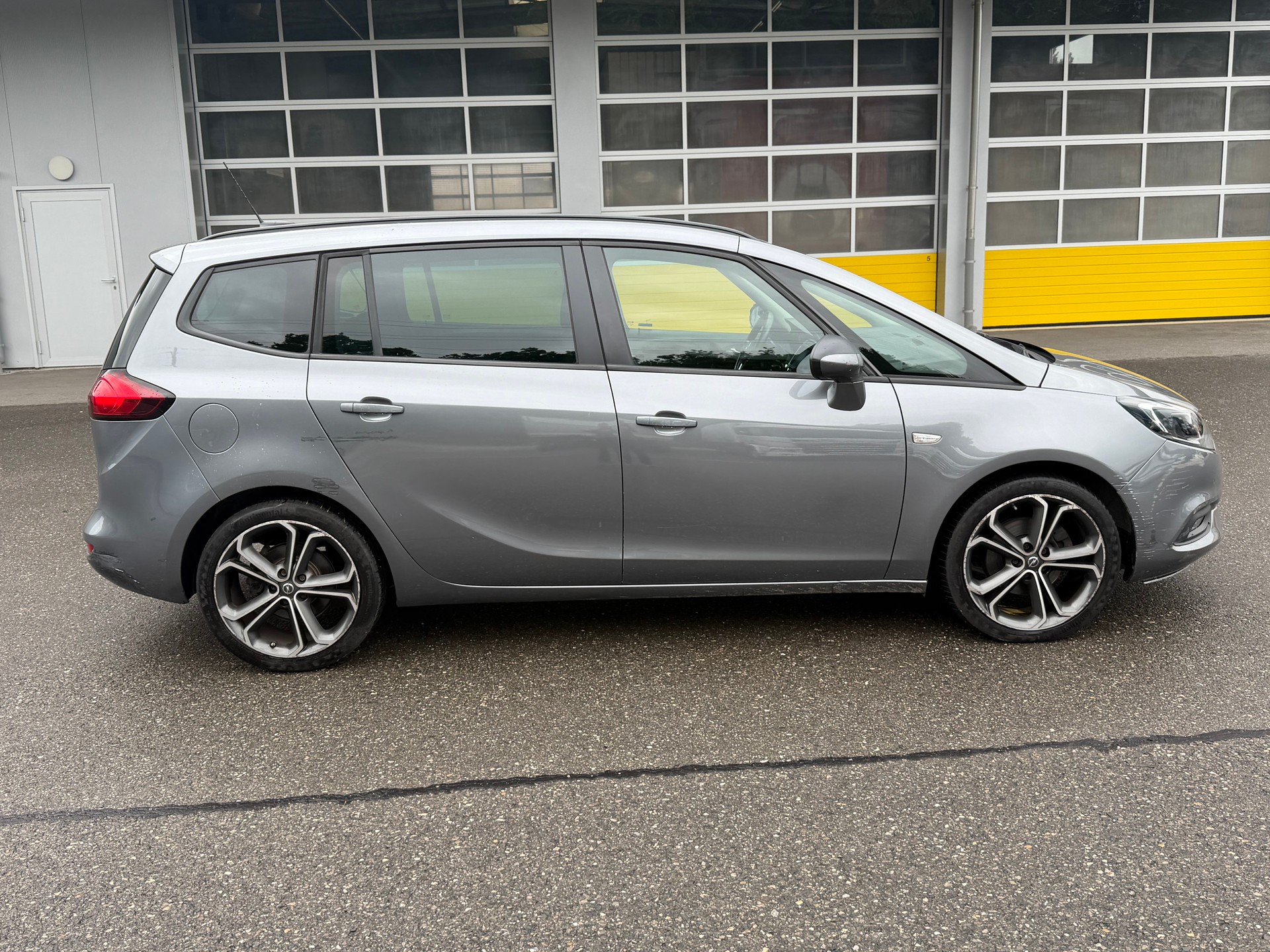 OPEL Zafira 1.4i 16V Turbo Enjoy Automatic-image-6