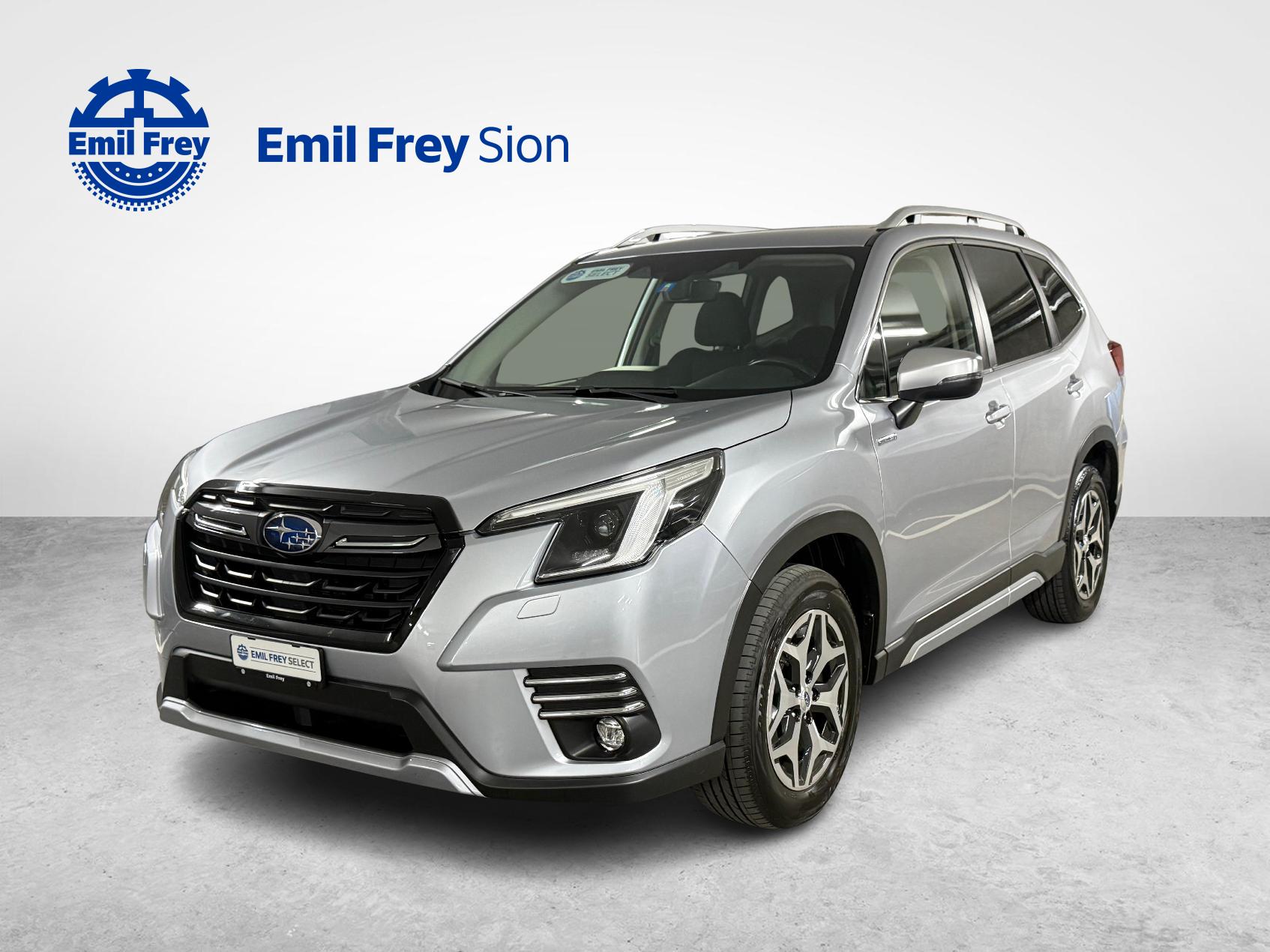 SUBARU Forester Station 2.0i e-Boxer Swiss Plus-image-0