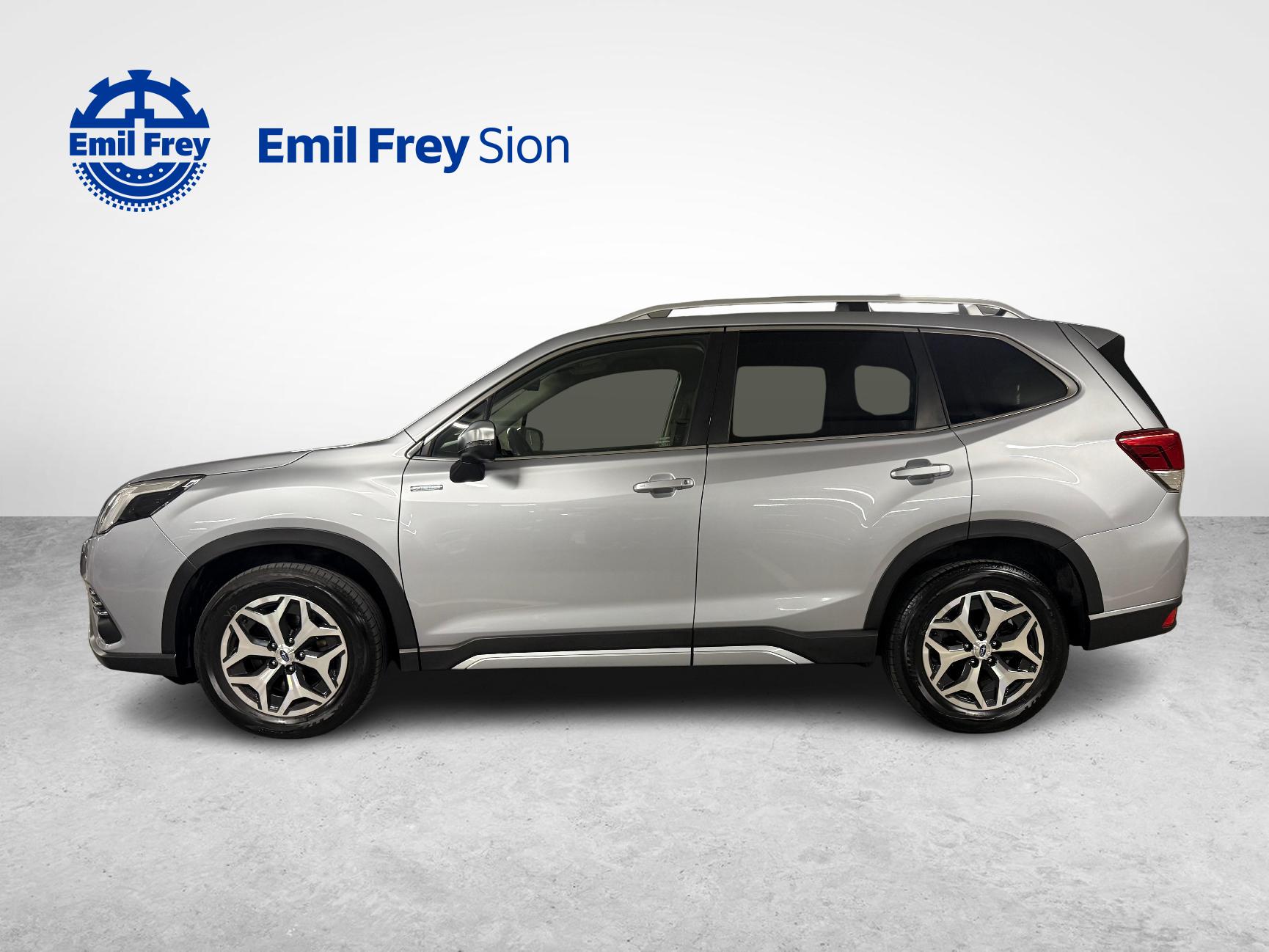 SUBARU Forester Station 2.0i e-Boxer Swiss Plus-image-1