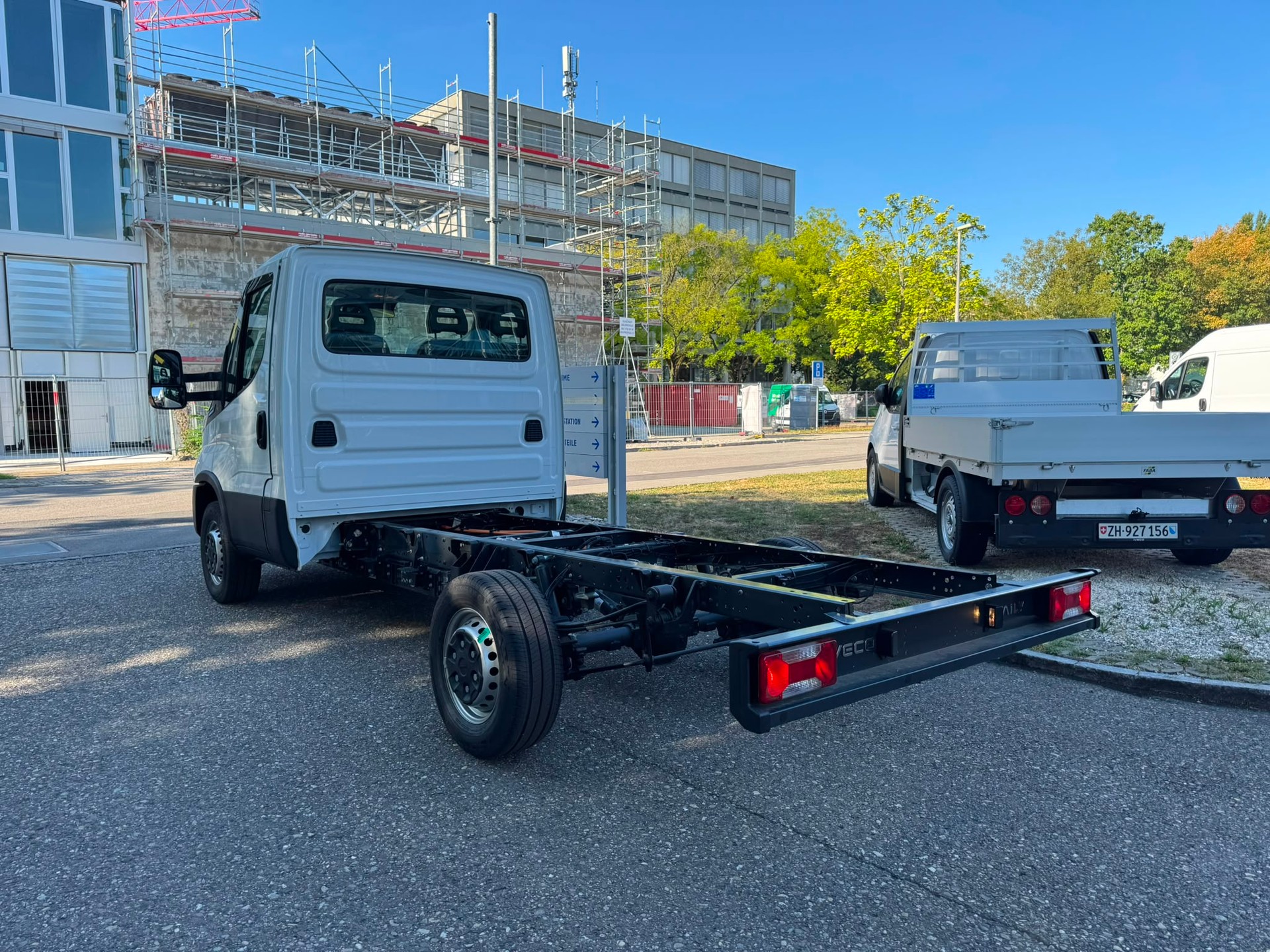 IVECO eDaily 42S14E-image-2