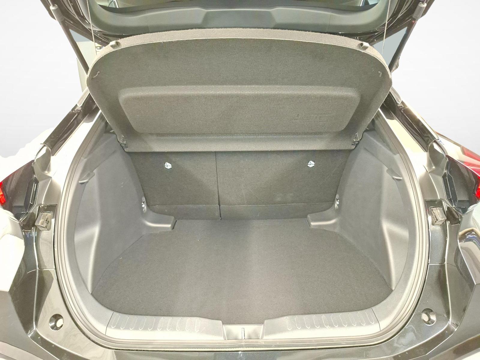 TOYOTA C-HR 1.8 HEV Trend-image-11