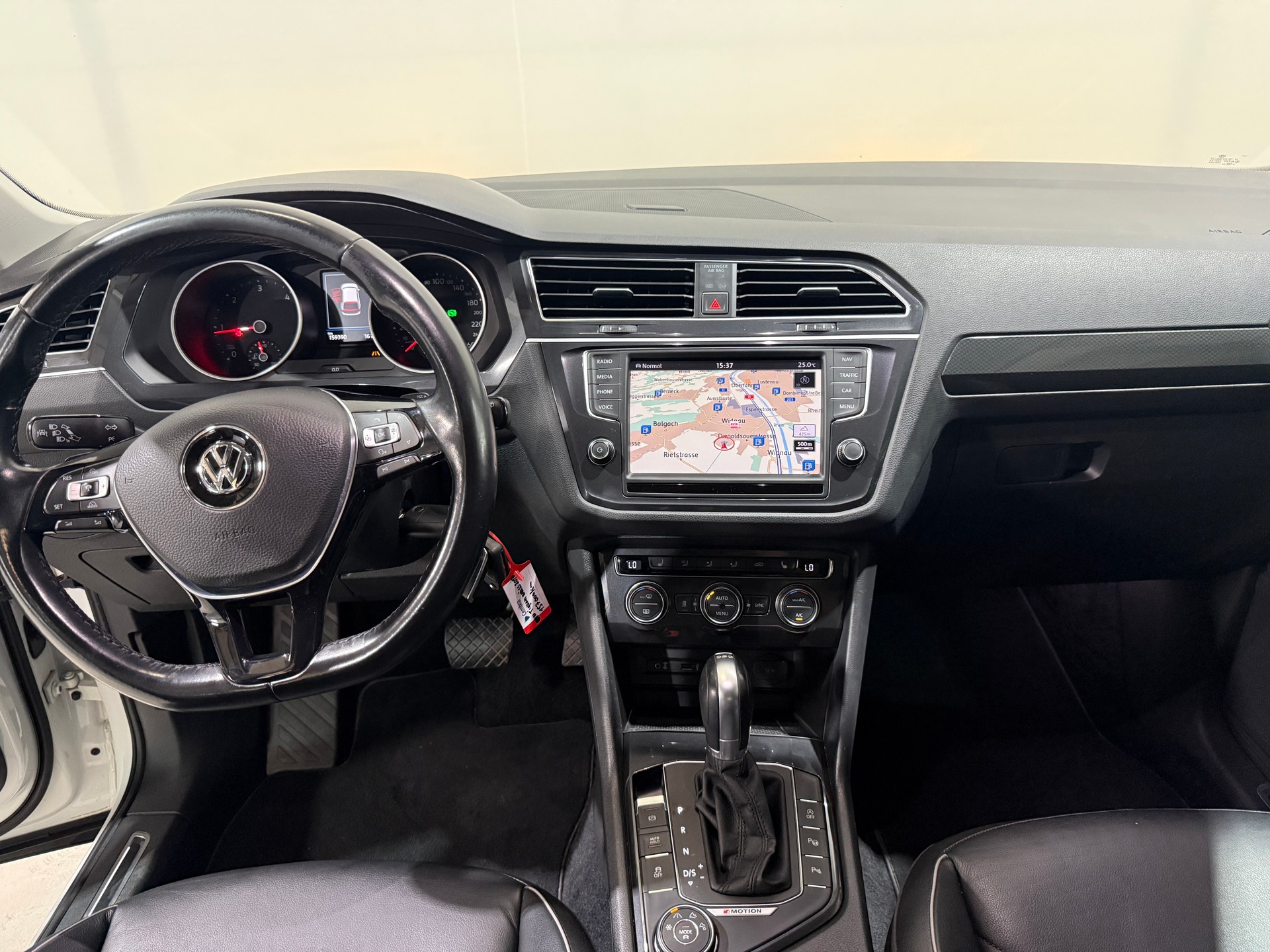 VW Sharan 1.4 TSI BlMT Comfortline DSG-image-12