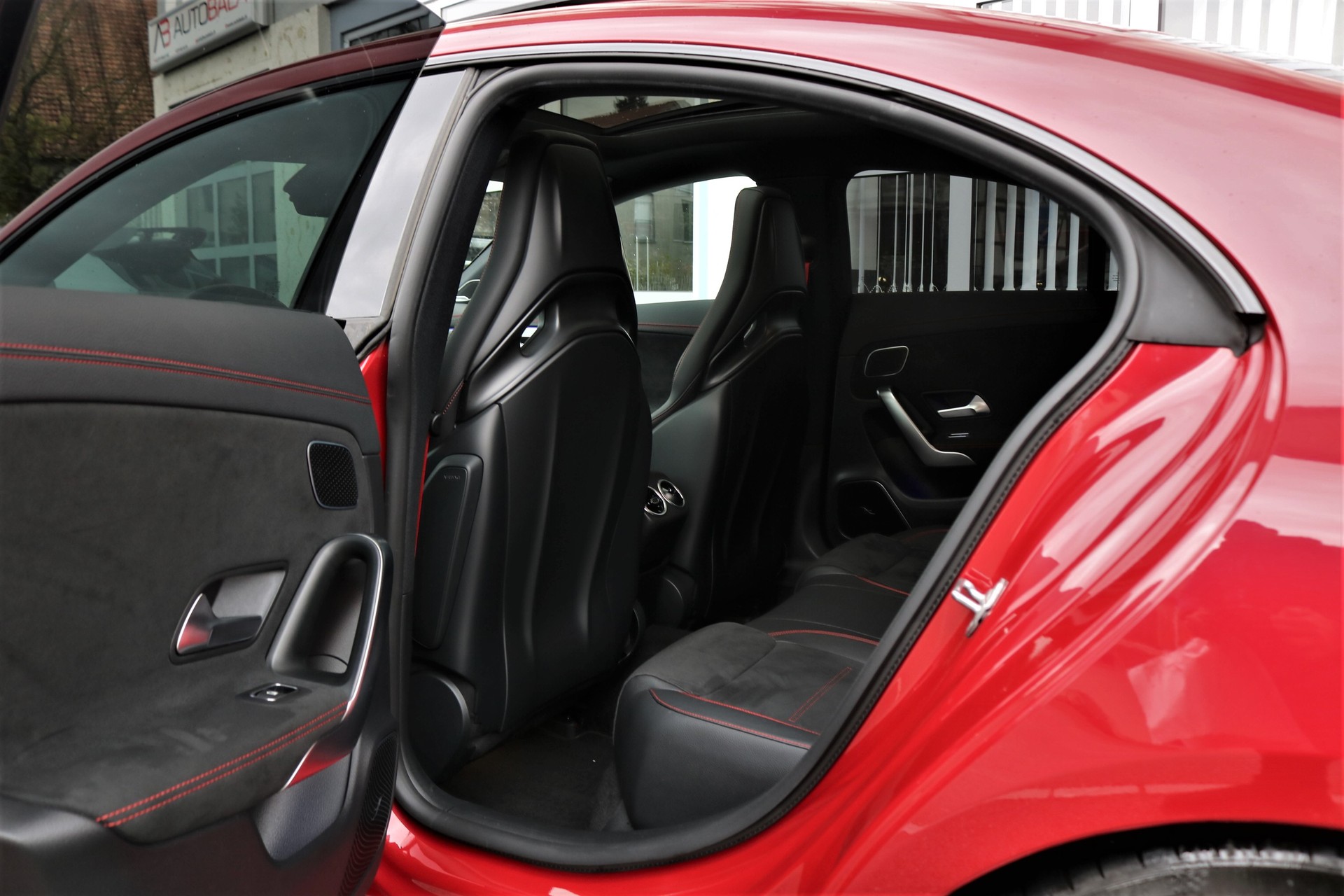 MERCEDES-BENZ CLA 35 AMG 4Matic 7G-DCT (CH)-image-10