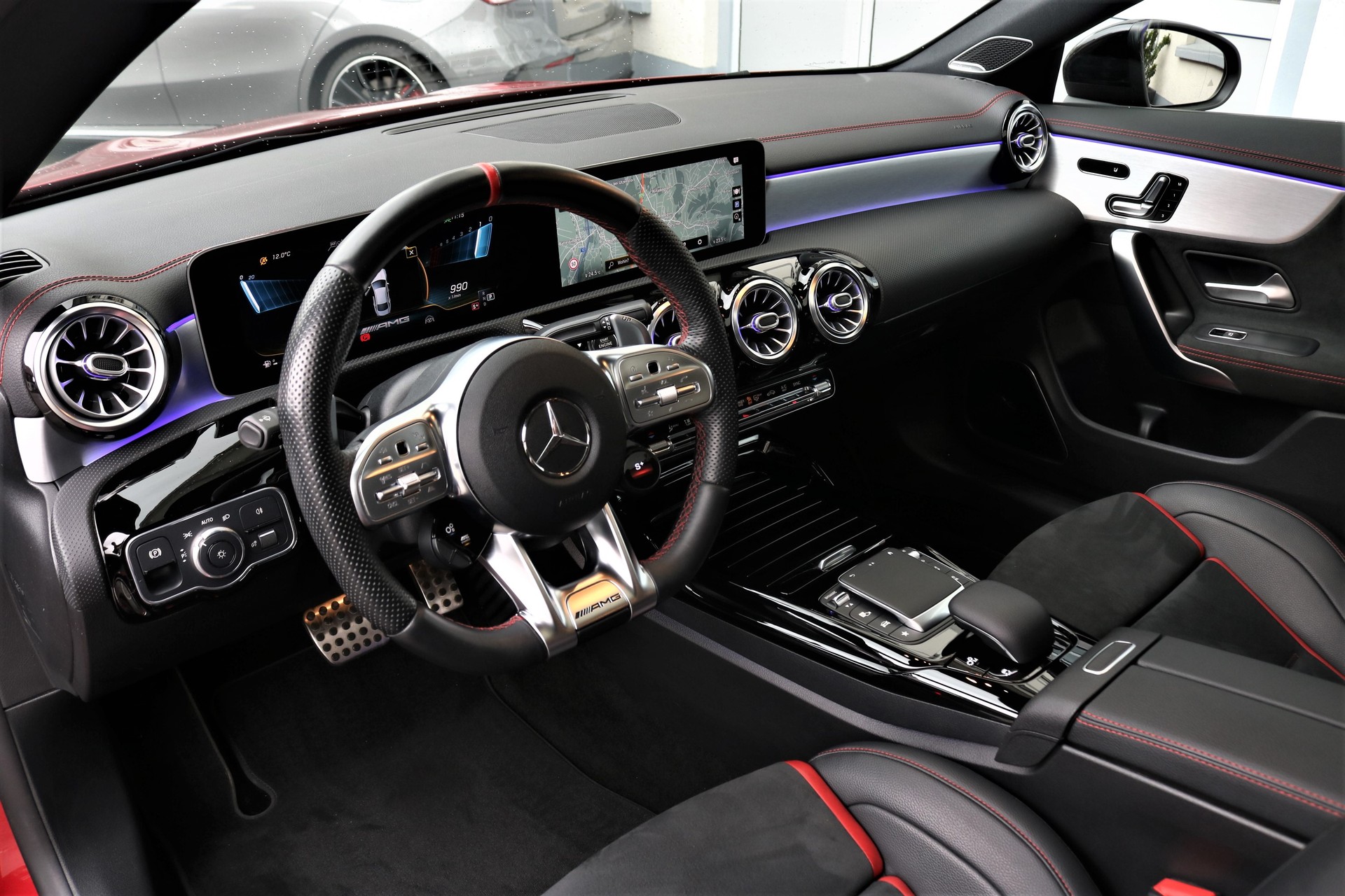 MERCEDES-BENZ CLA 35 AMG 4Matic 7G-DCT (CH)-image-8