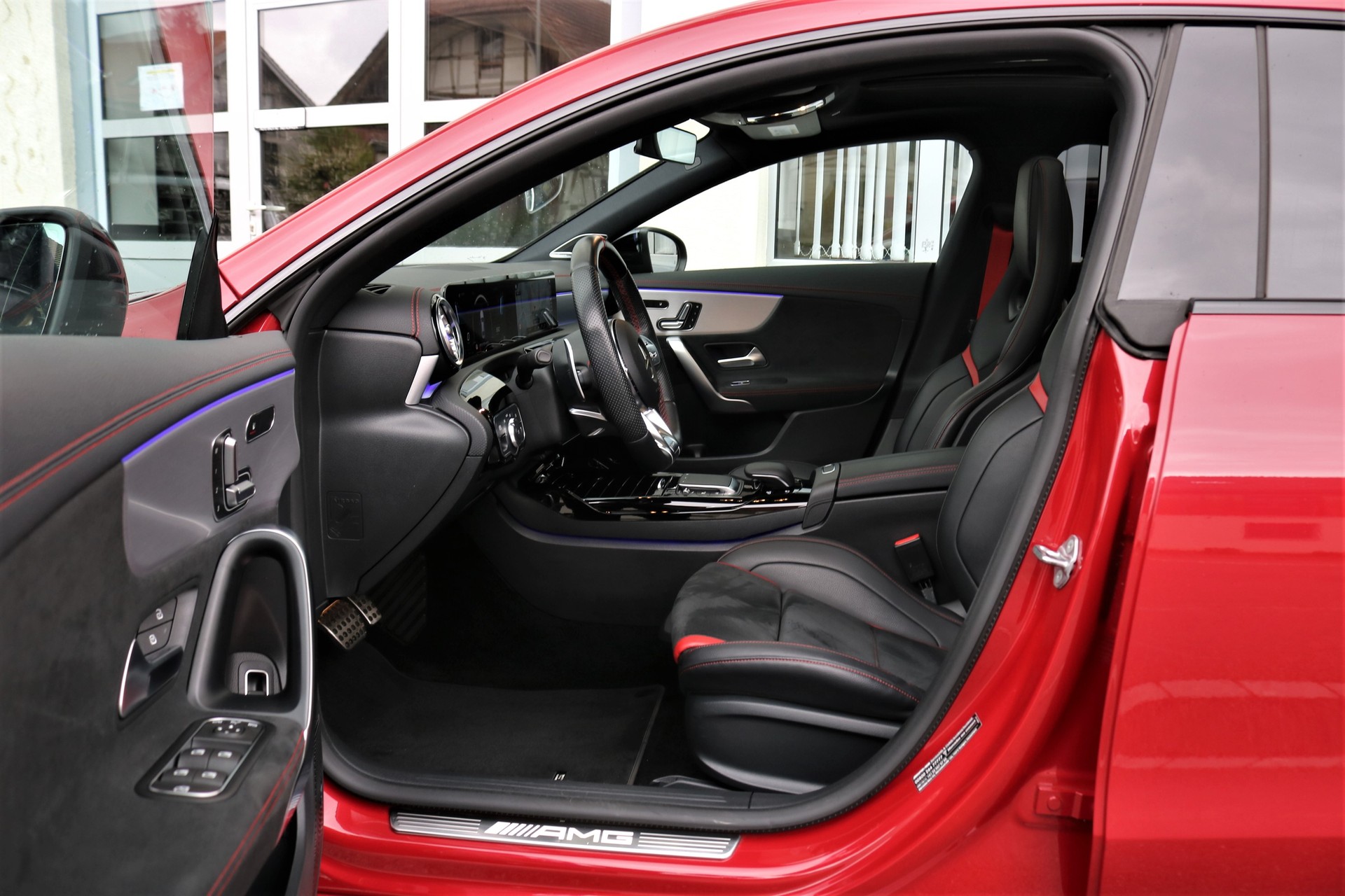 MERCEDES-BENZ CLA 35 AMG 4Matic 7G-DCT (CH)-image-7