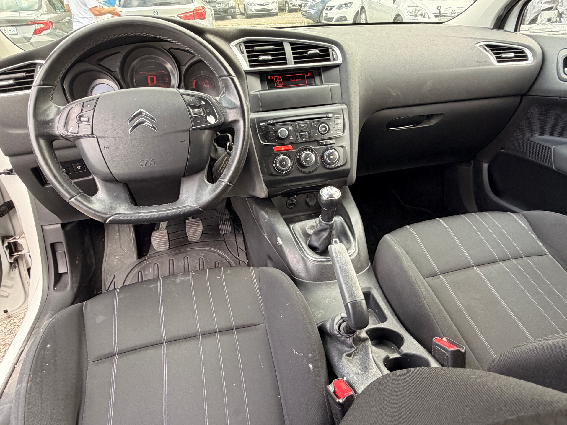 CITROEN C4 Berline 1.4 VTi Attraction-image-6
