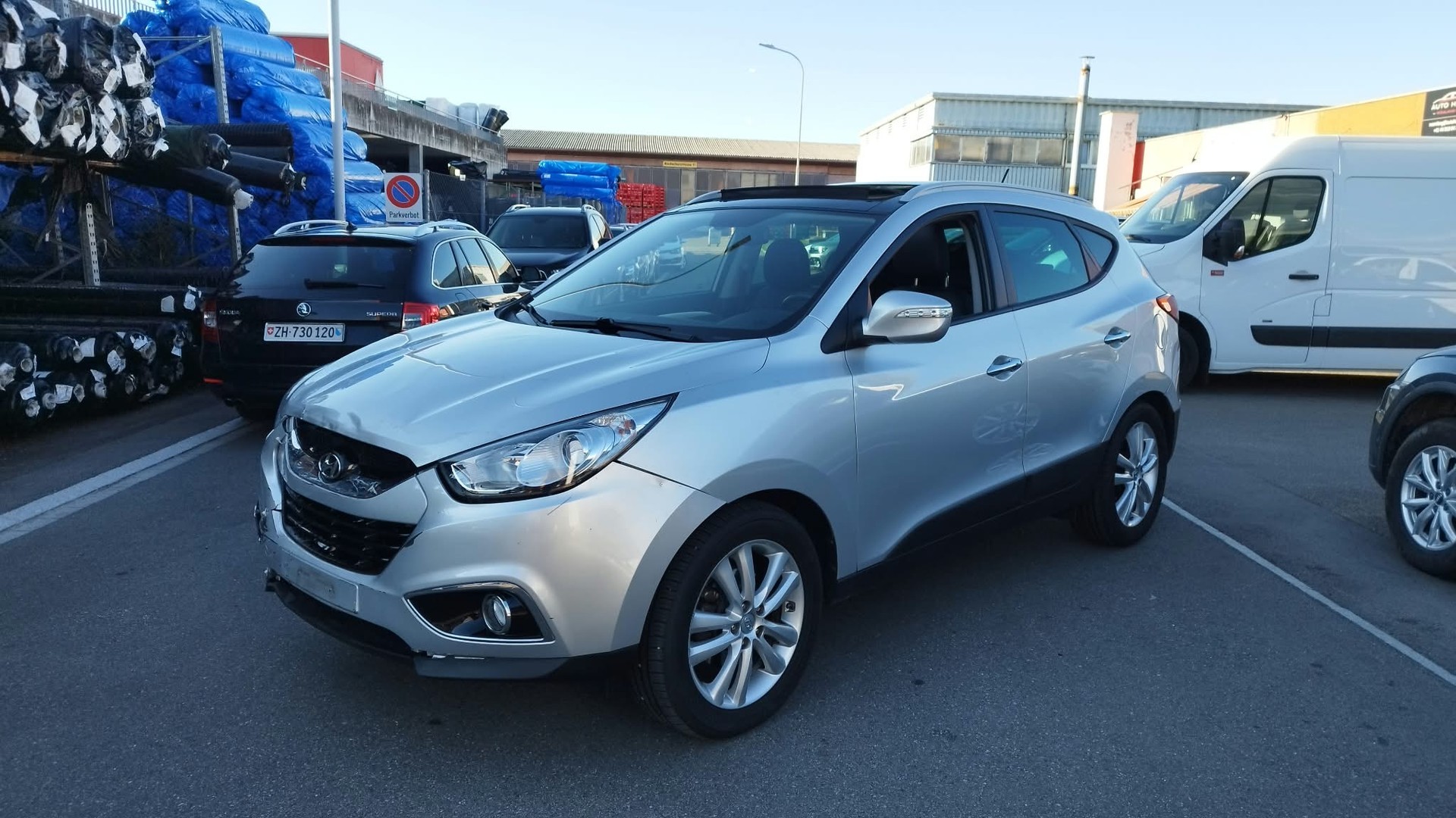 HYUNDAI iX 35 2.0 CRDi Premium 4WD Automatic-image-9