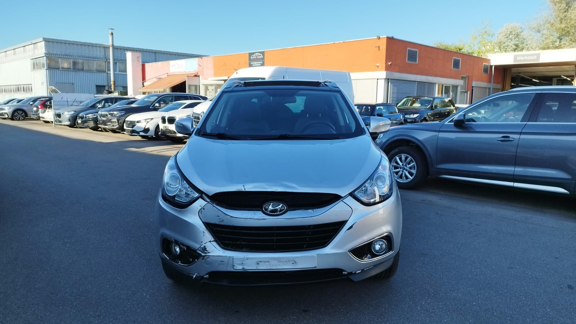 HYUNDAI iX 35 2.0 CRDi Premium 4WD Automatic-image-7
