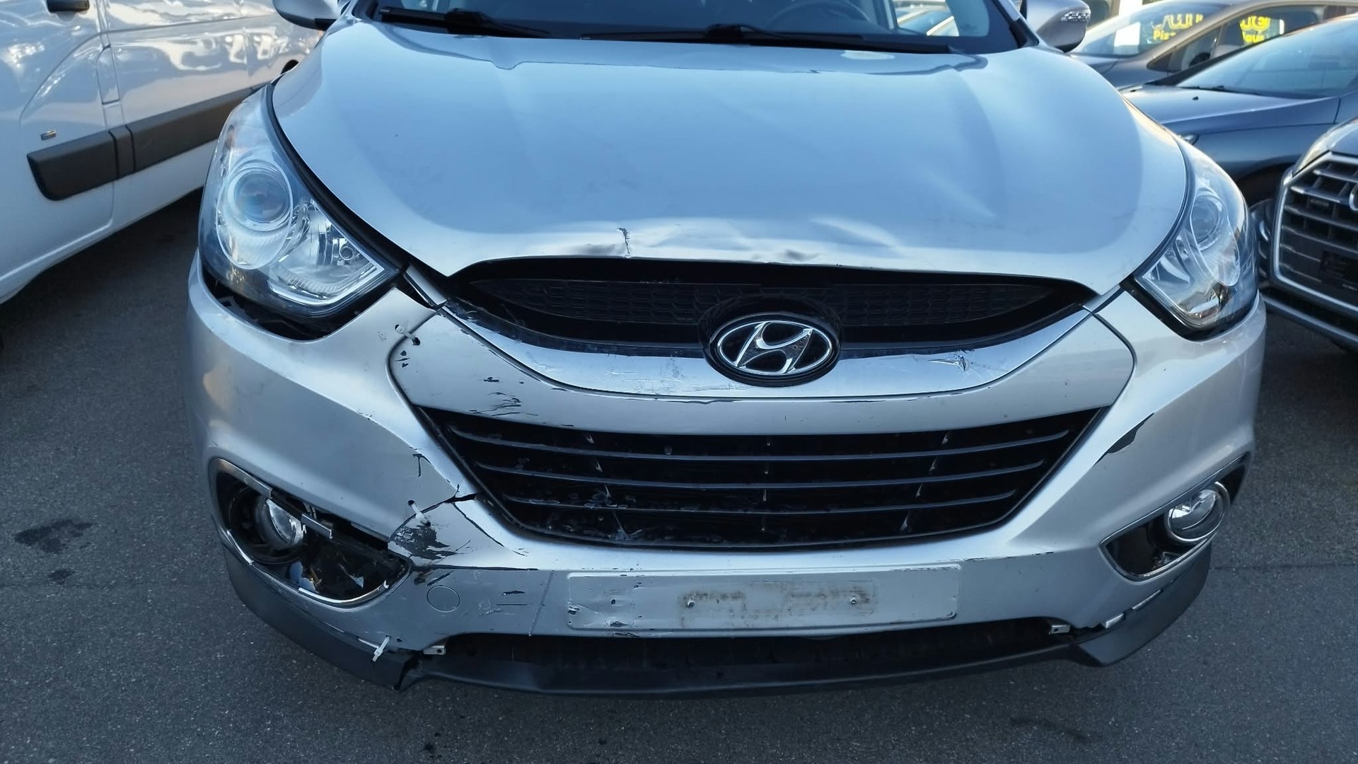 HYUNDAI iX 35 2.0 CRDi Premium 4WD Automatic-image-10
