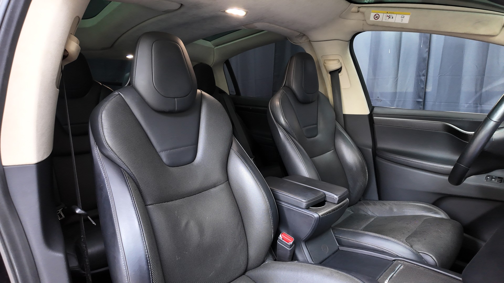 TESLA Model X 90 D Performance-image-5