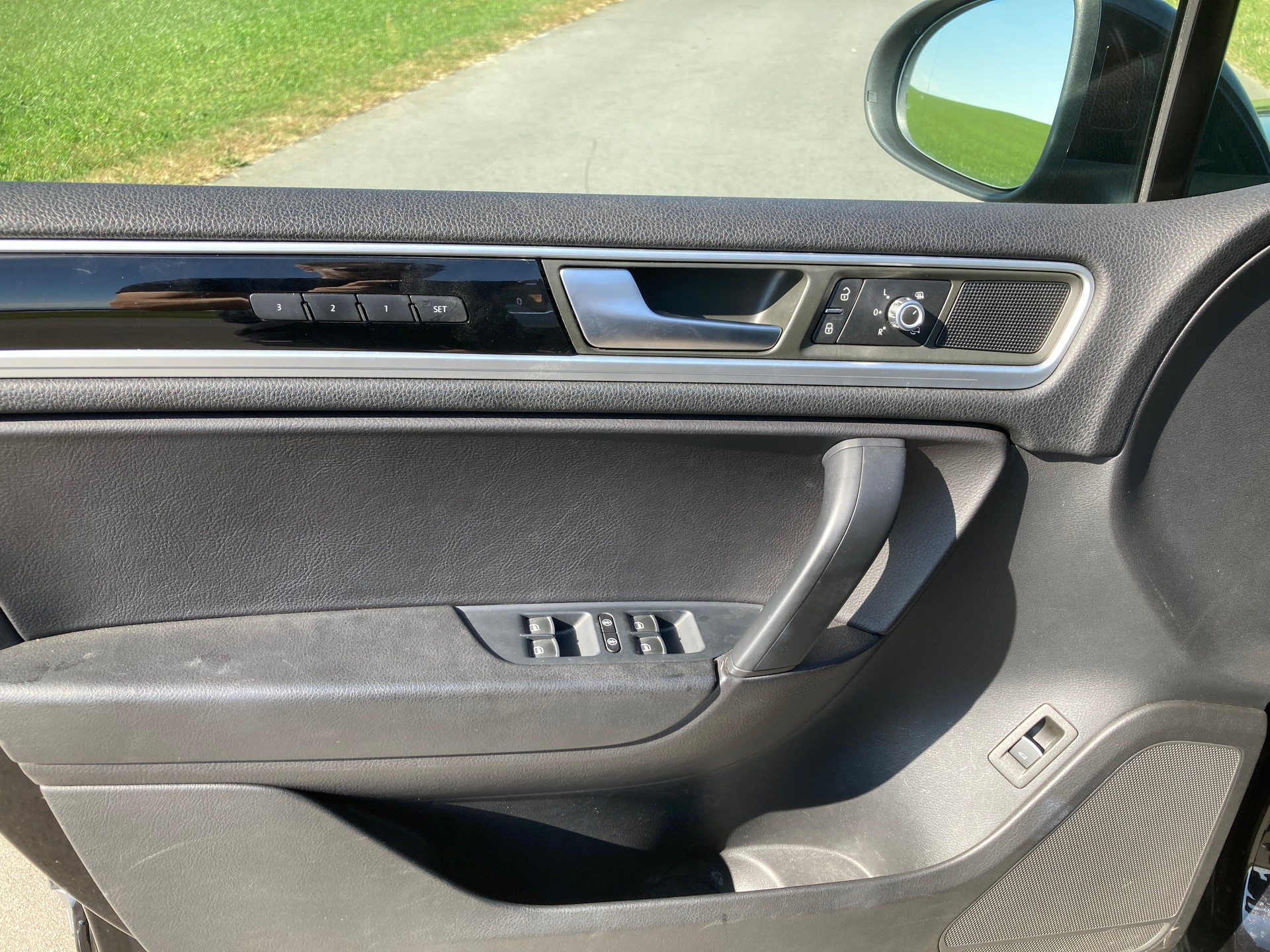 VW Touareg 3.0 TDI BMT Black Pearl Tiptronic mit Anhängerkupplung 3`500 KG-image-11