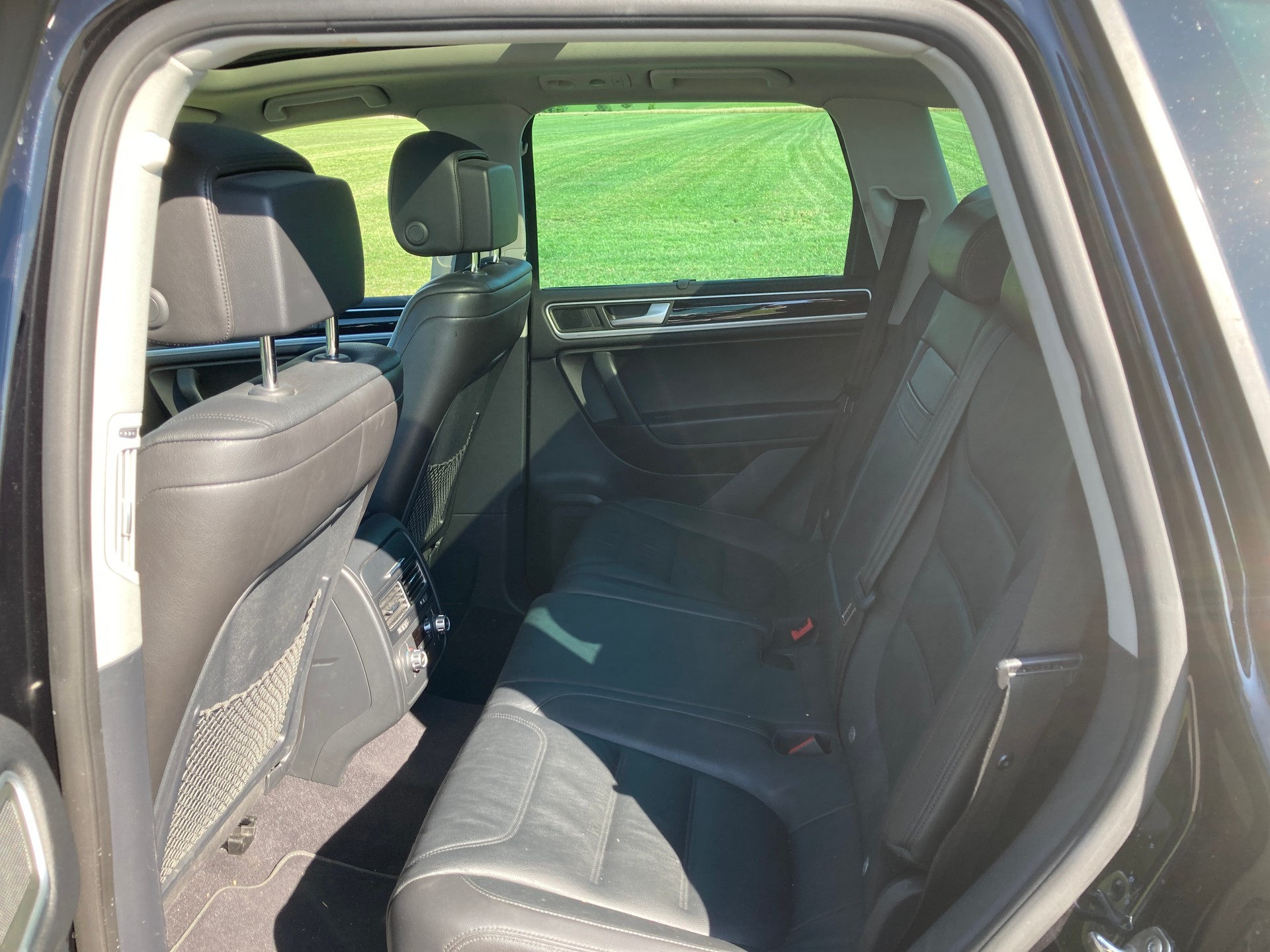 VW Touareg 3.0 TDI BMT Black Pearl Tiptronic mit Anhängerkupplung 3`500 KG-image-8