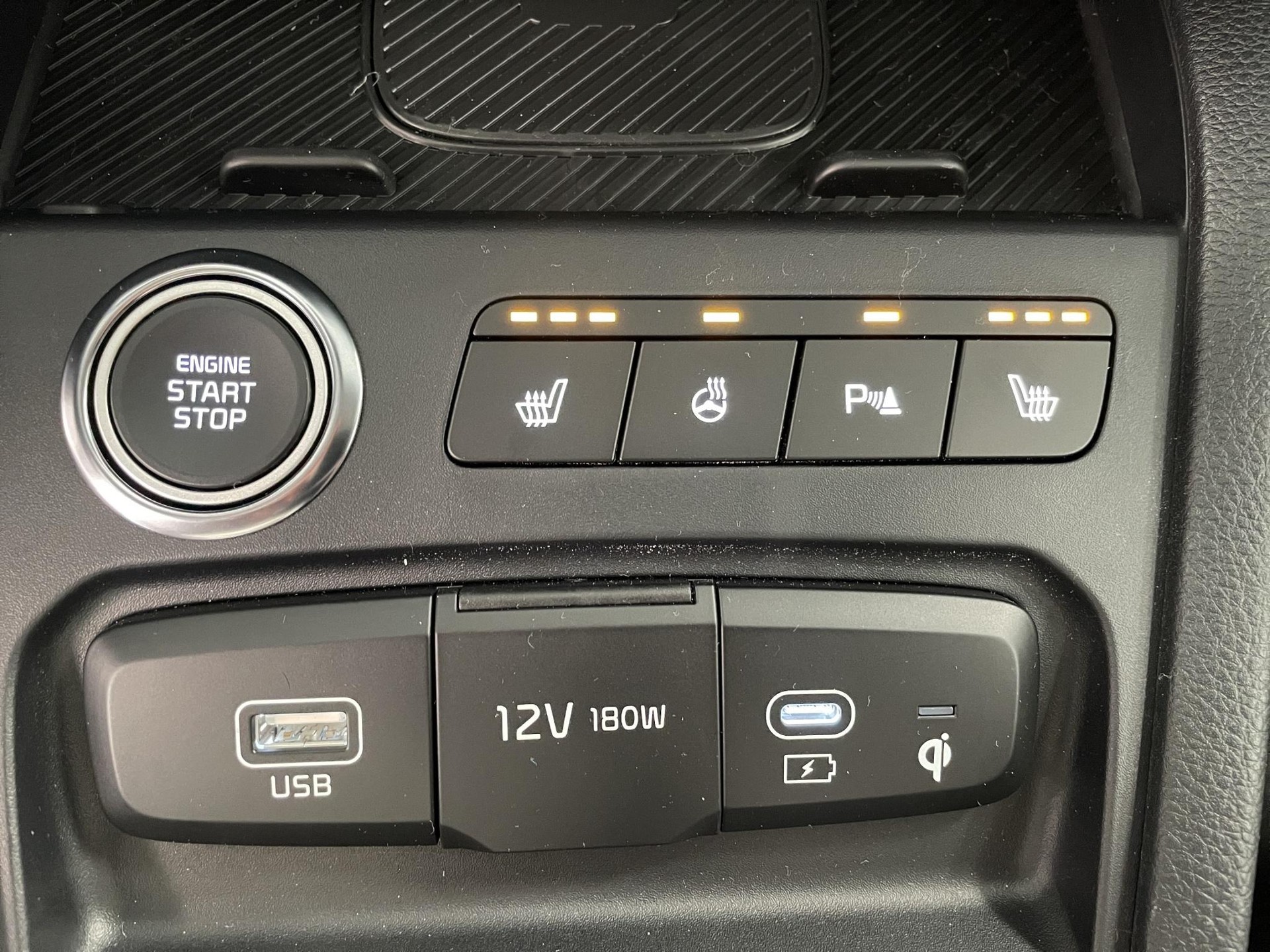 KIA Stonic 1.0 T-GDi MHEV GT-Line-image-11