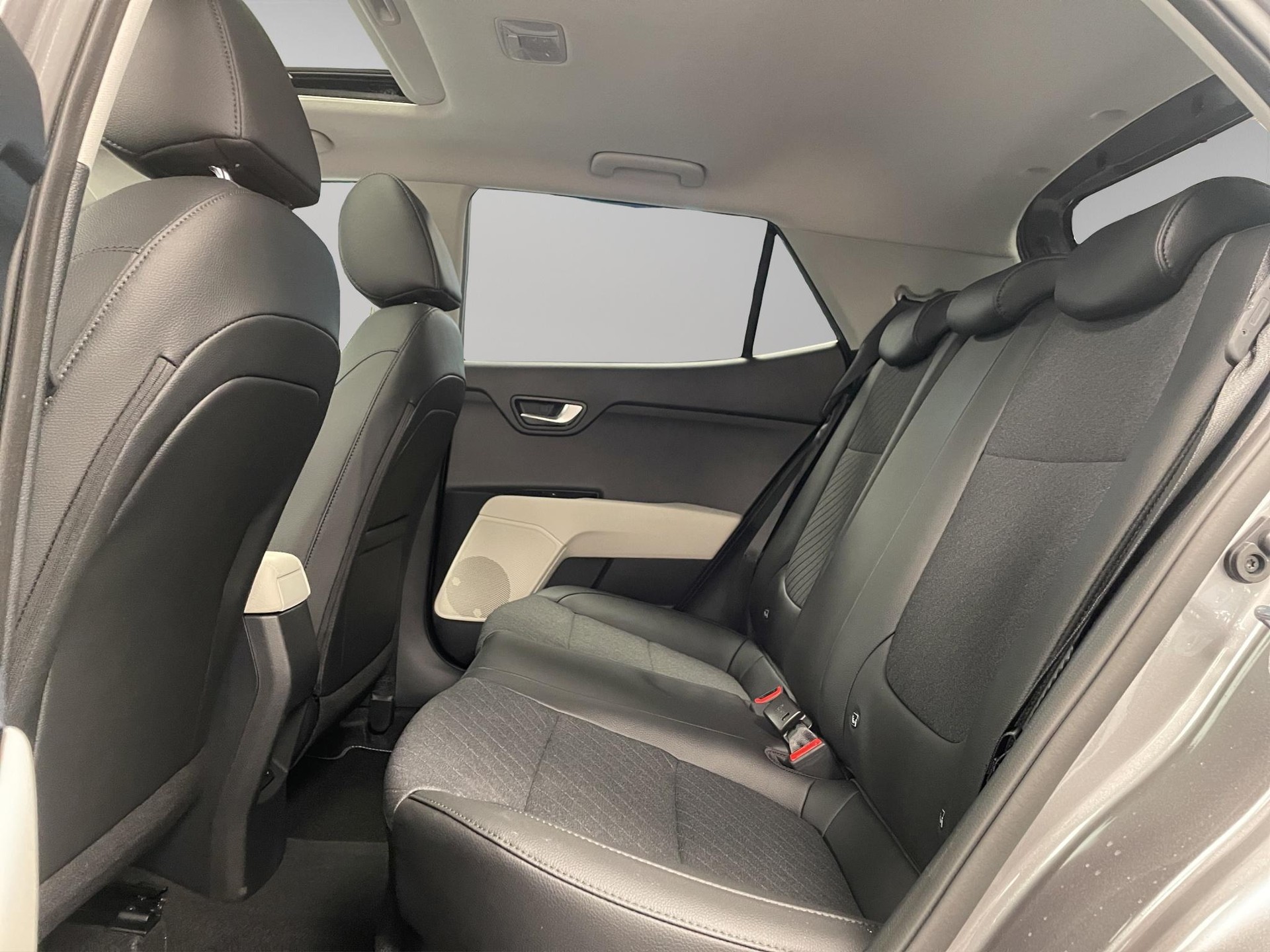 KIA Stonic 1.0 T-GDi MHEV GT-Line-image-8