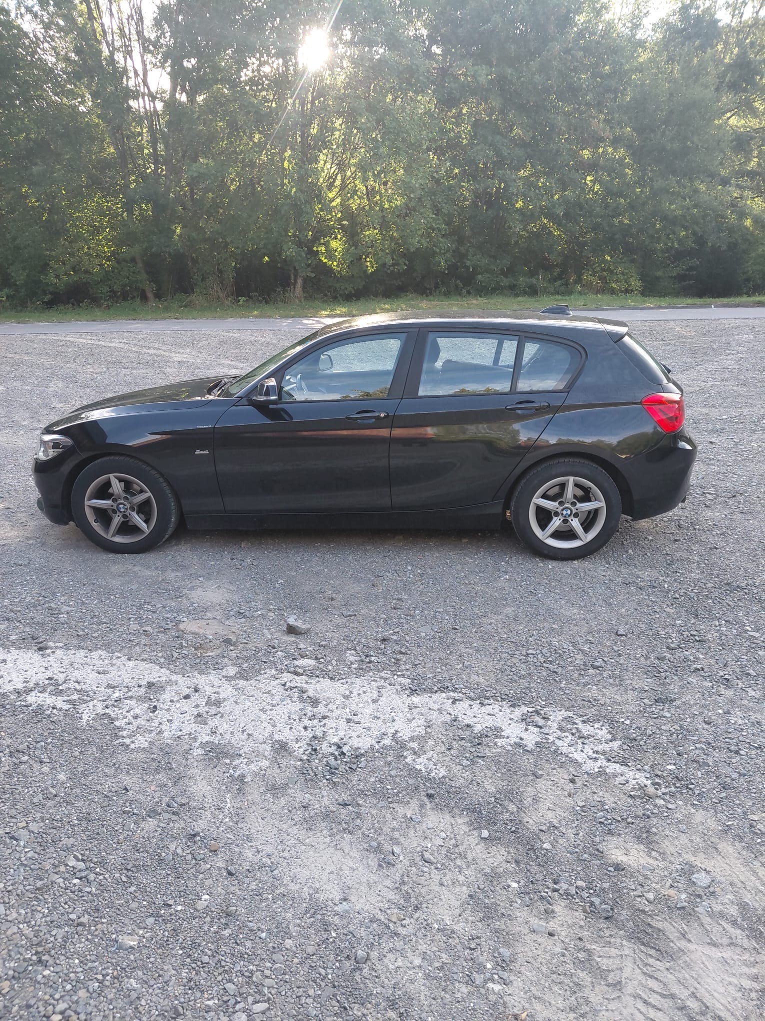 BMW 118i-image-2