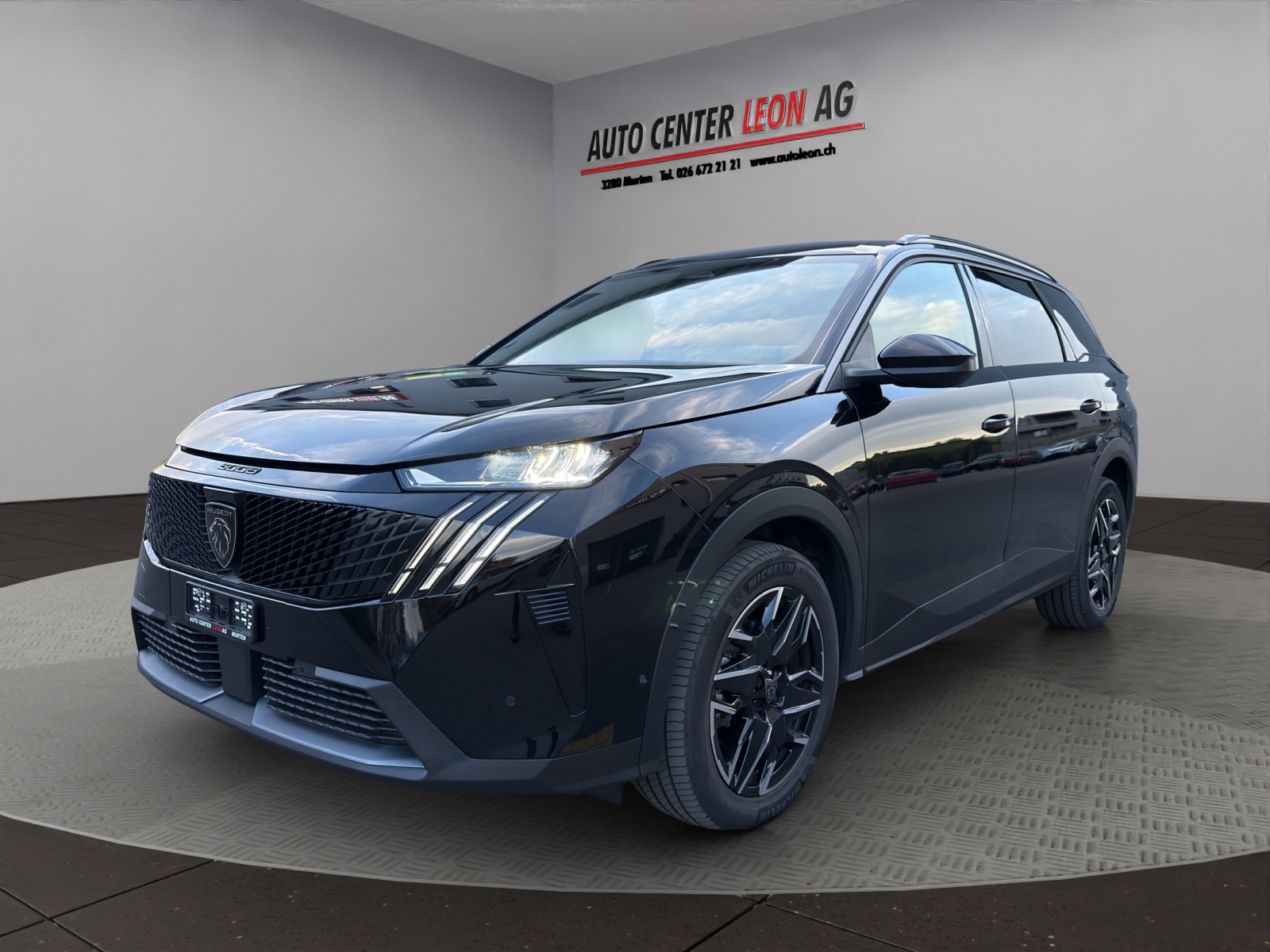 PEUGEOT 5008 145 Hybrid e-DCS6 Allure-image-1
