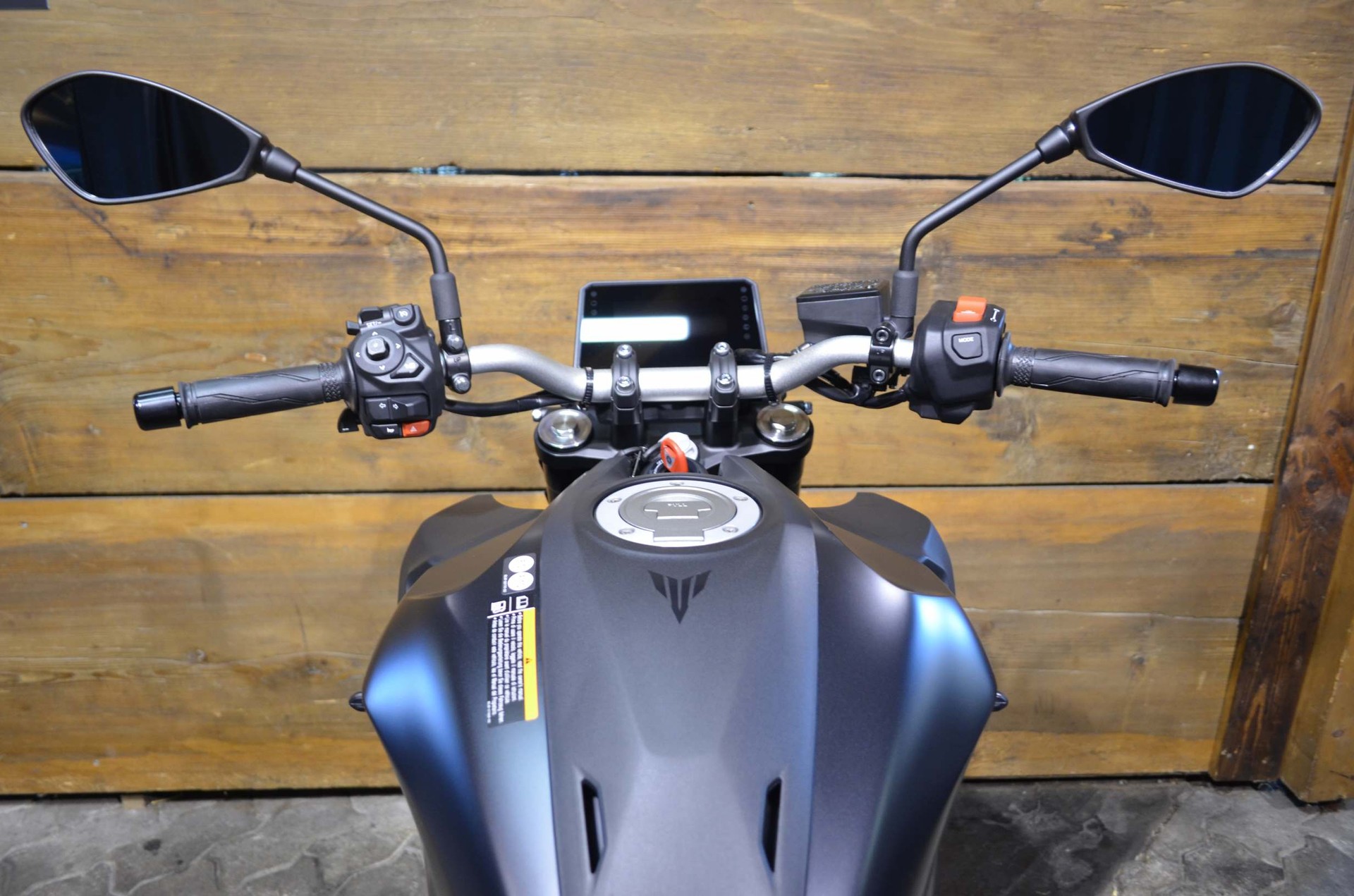 YAMAHA MT-07 Y-AMT-showroom-element-2