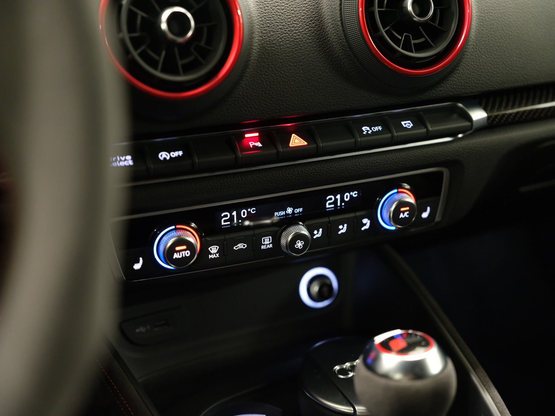 AUDI RS3 Sportback 2.5 TSI quattro S-tronic *ABT-TUNING*-image-22