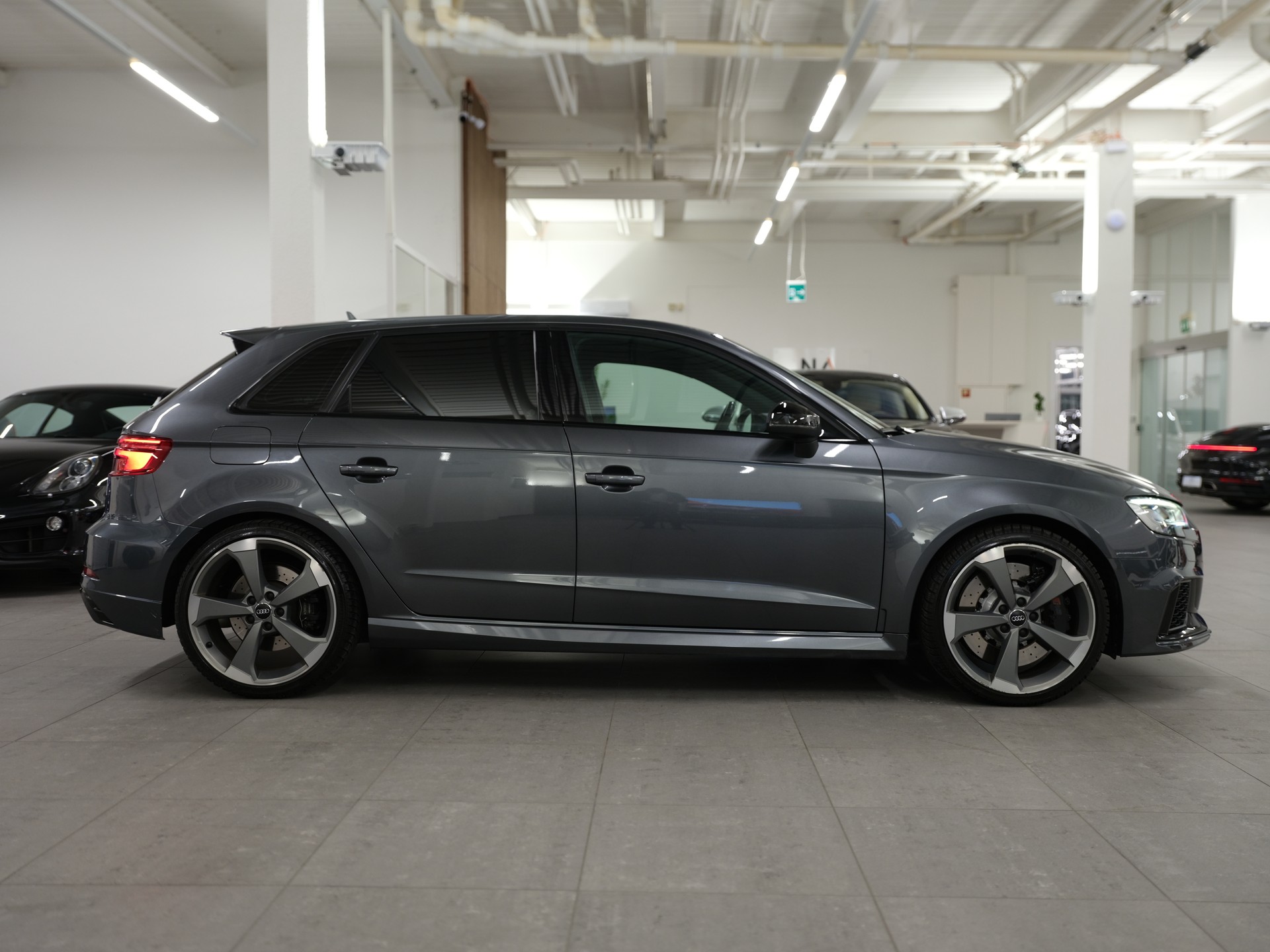 AUDI RS3 Sportback 2.5 TSI quattro S-tronic *ABT-TUNING*-image-7