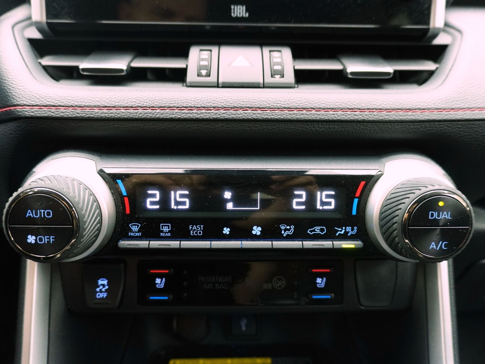 TOYOTA RAV4 2.5 Plug-In-Hybrid Platinum-image-15