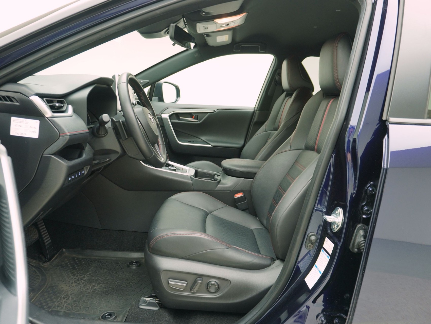 TOYOTA RAV4 2.5 Plug-In-Hybrid Platinum-image-8