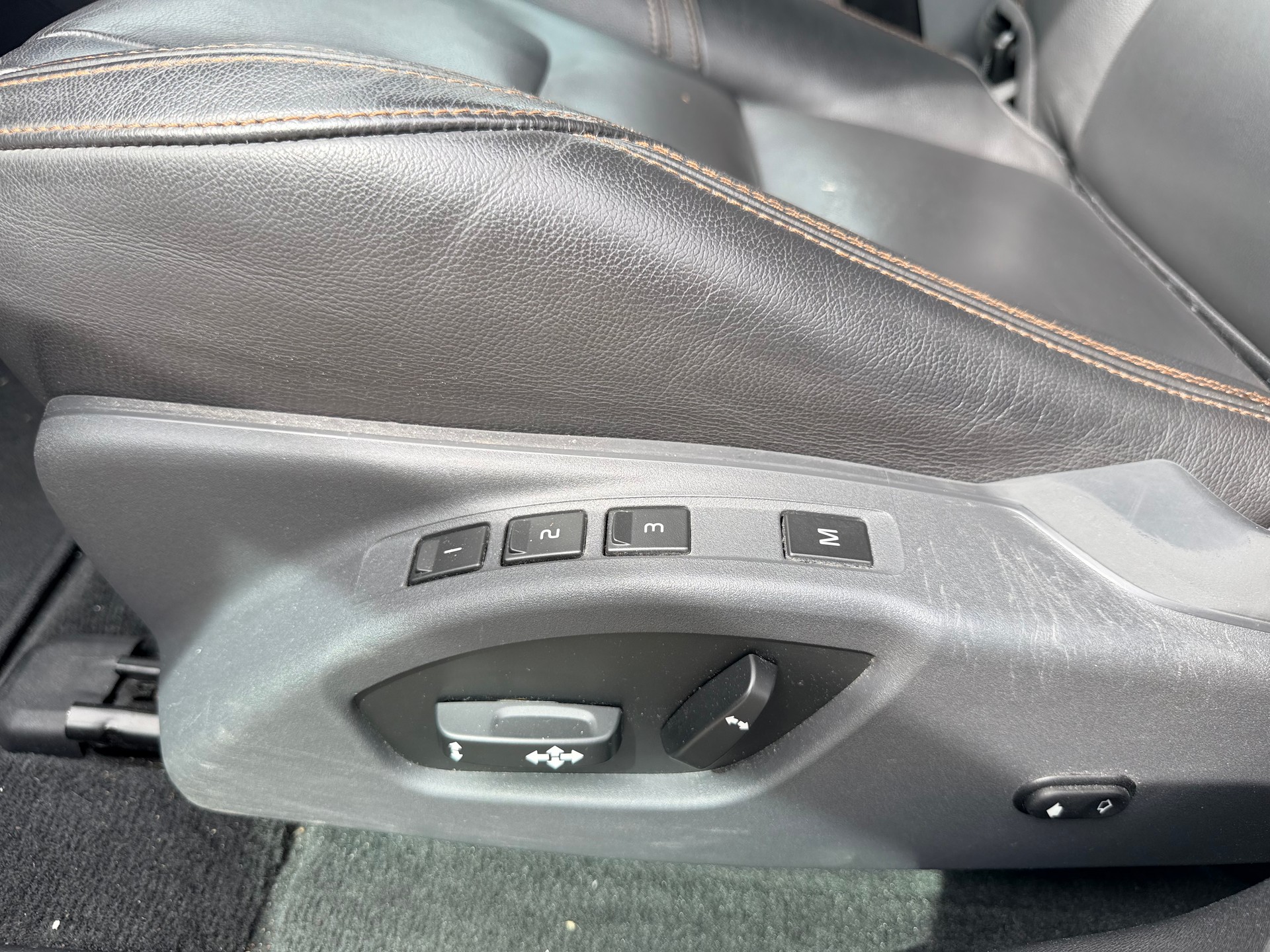 VOLVO XC60 D3 Executive Geartronic-image-14