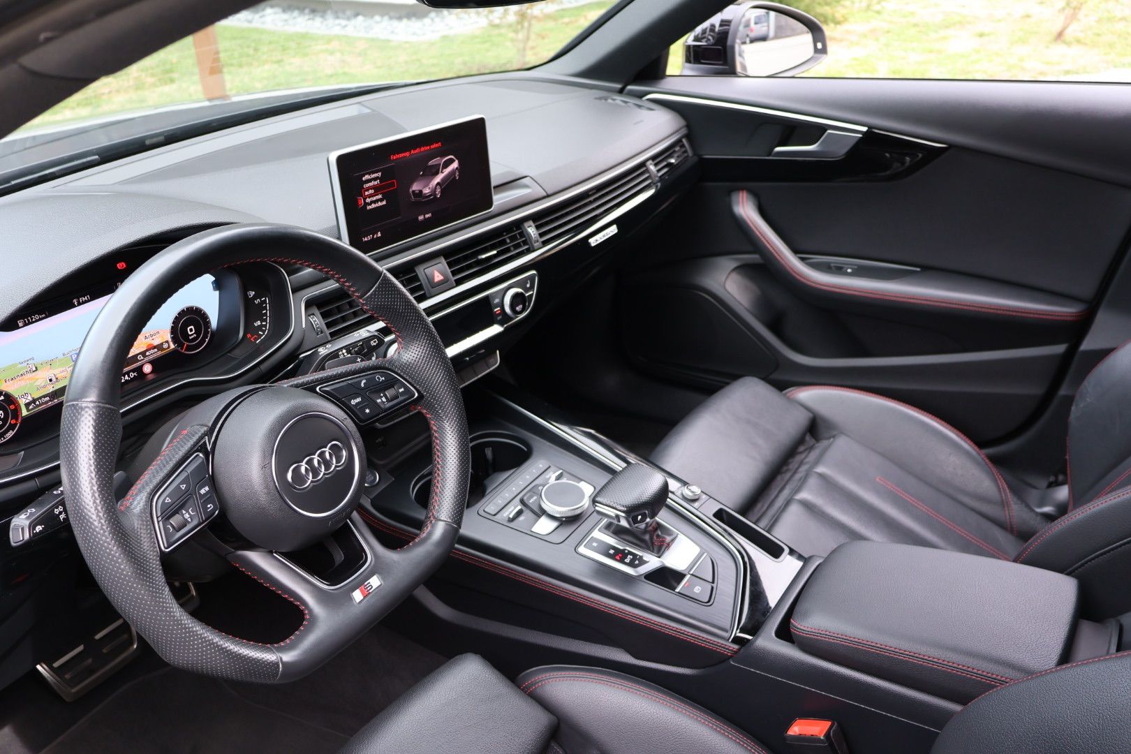 AUDI A4 2.0 TDI Quattro SPORT-image-4