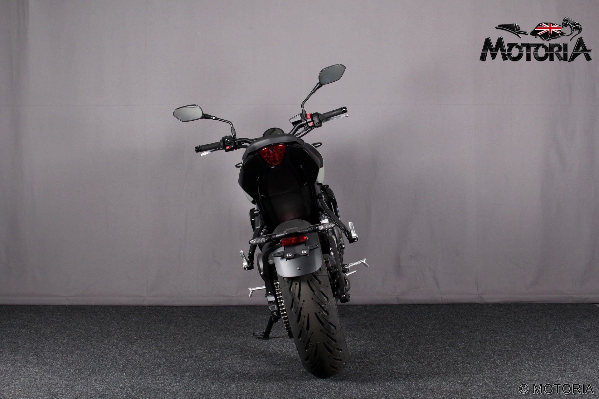 TRIUMPH Trident 660 (35kW / 59kW)-showroom-element-3