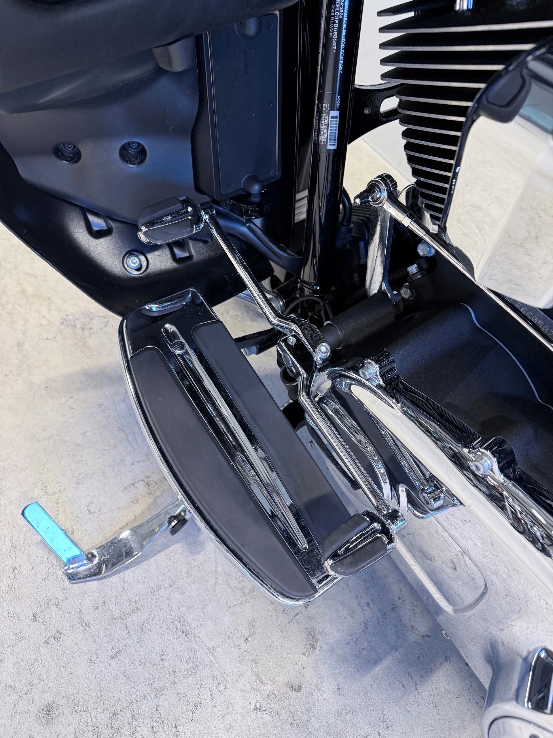 HARLEY-DAVIDSON FLHTK Electra Glide Ultra Limited-showroom-element-3