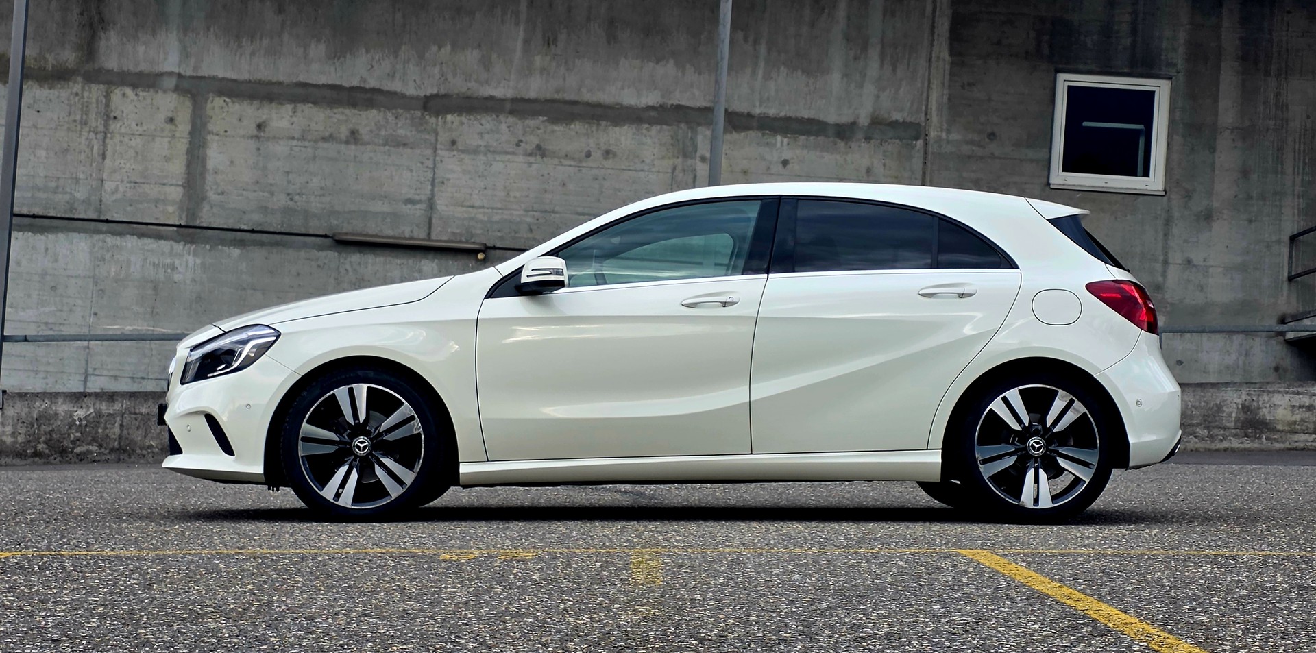 MERCEDES-BENZ A 200 CDI Night Star 7G-DCT-image-4